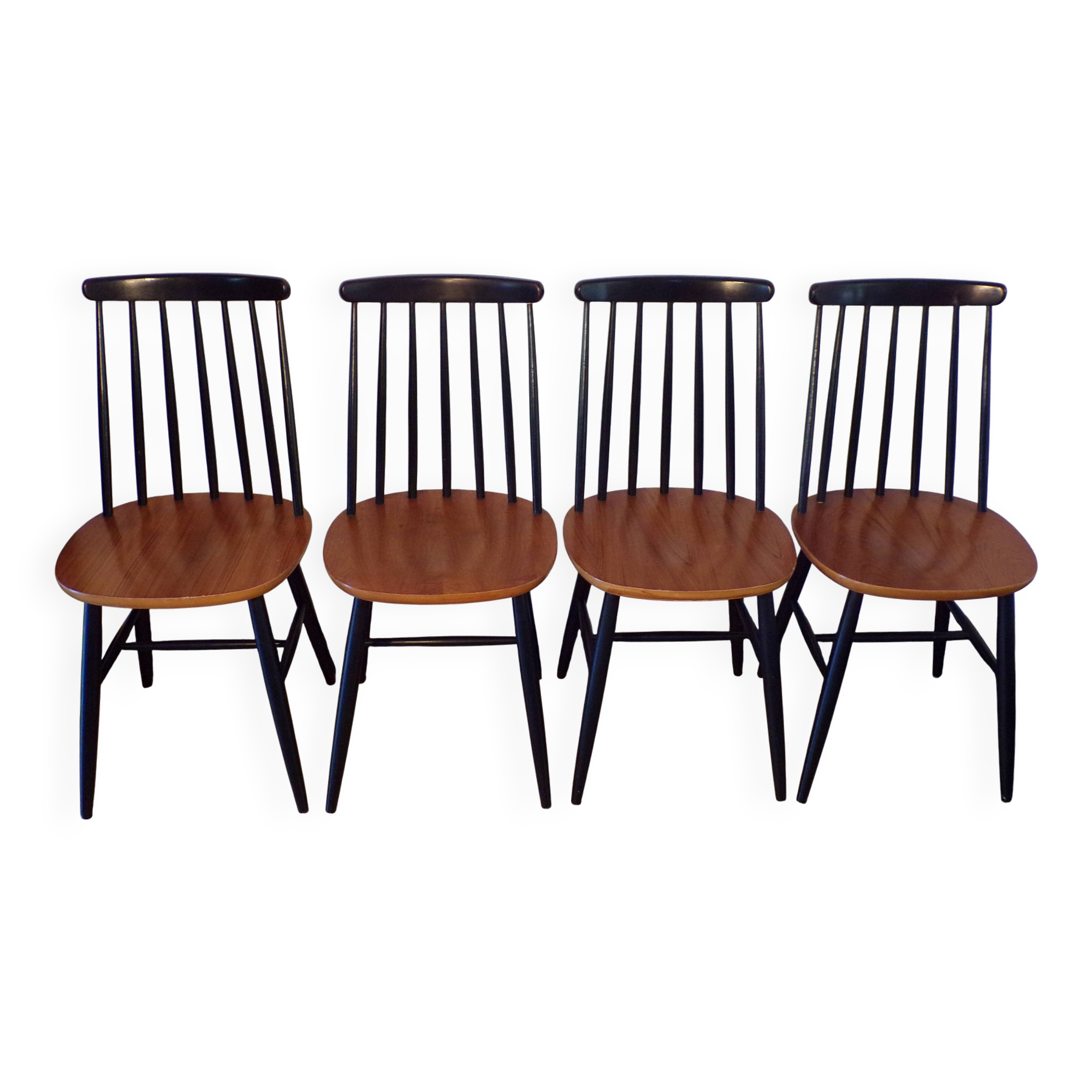 Set of 4 Scandinavian chairs