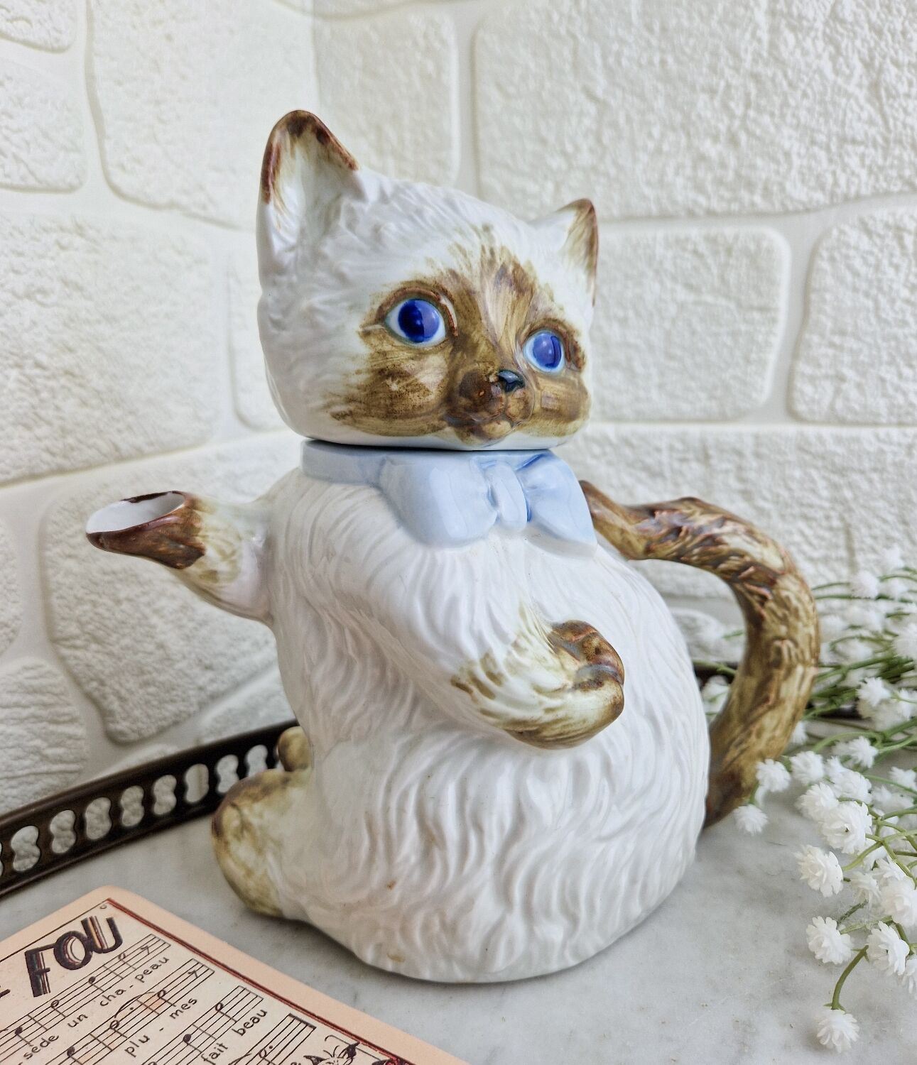 Vintage Japanese teapot in the shape of a ceramic cat