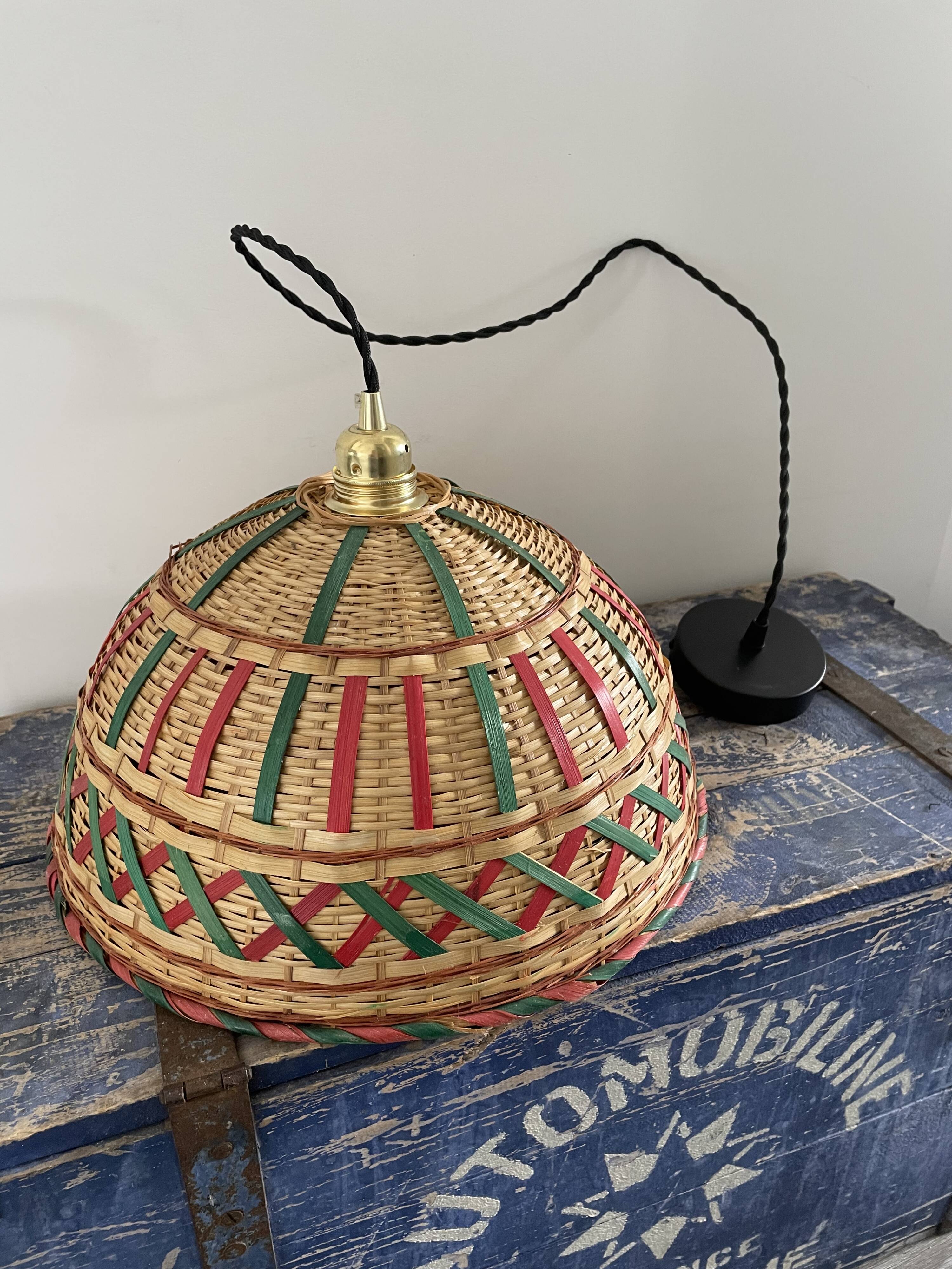 Vintage suspension in electrified braided wicker to nine