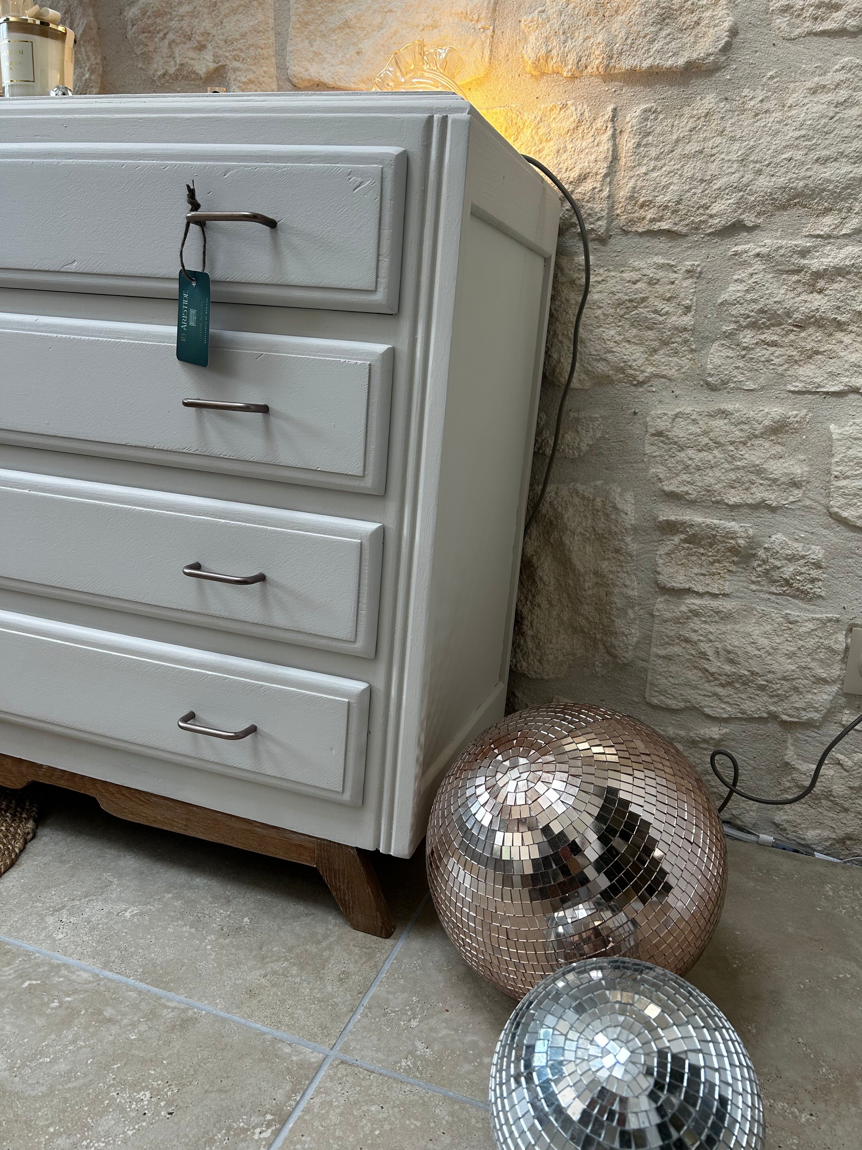Vintage chest of drawers