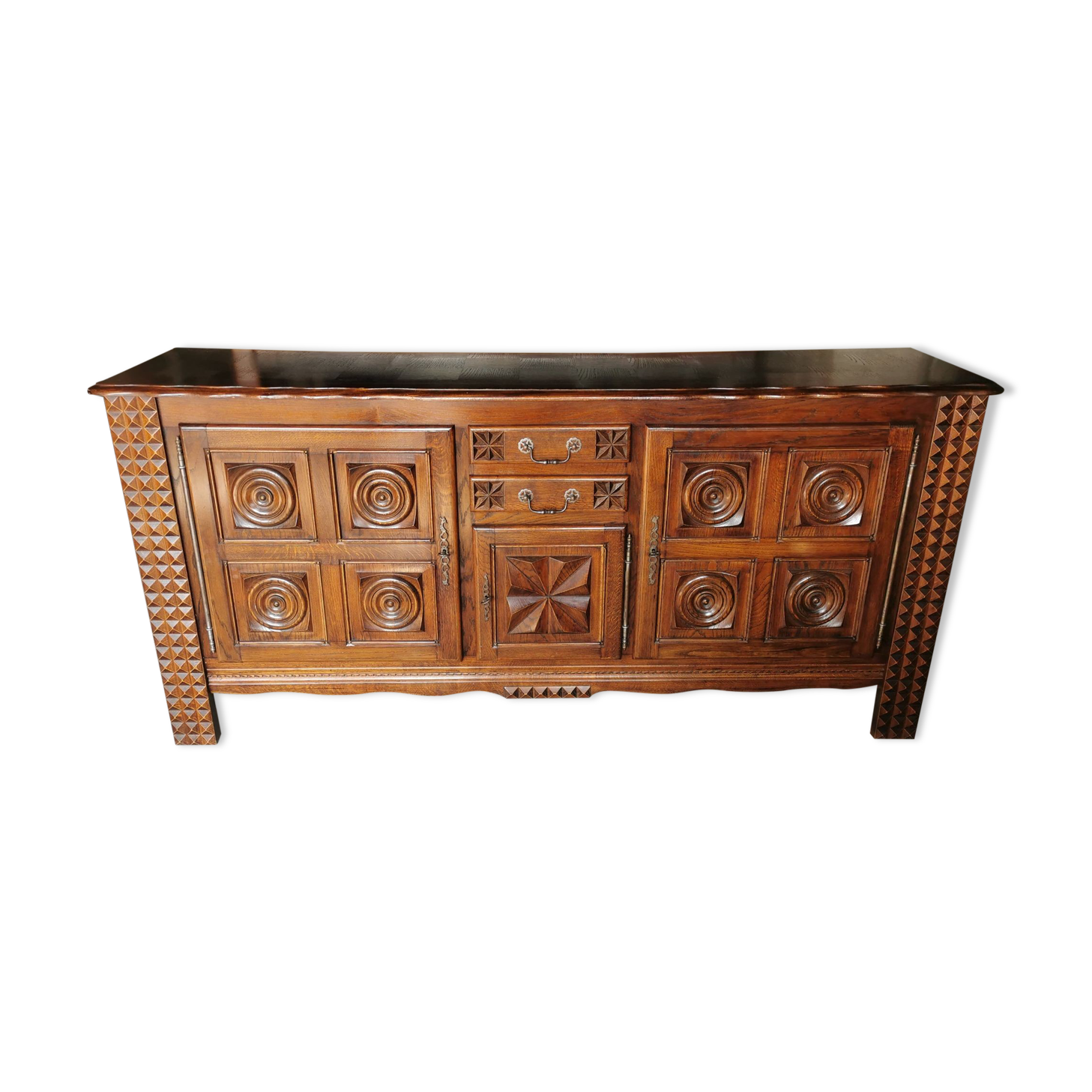 Basque-style enfilade