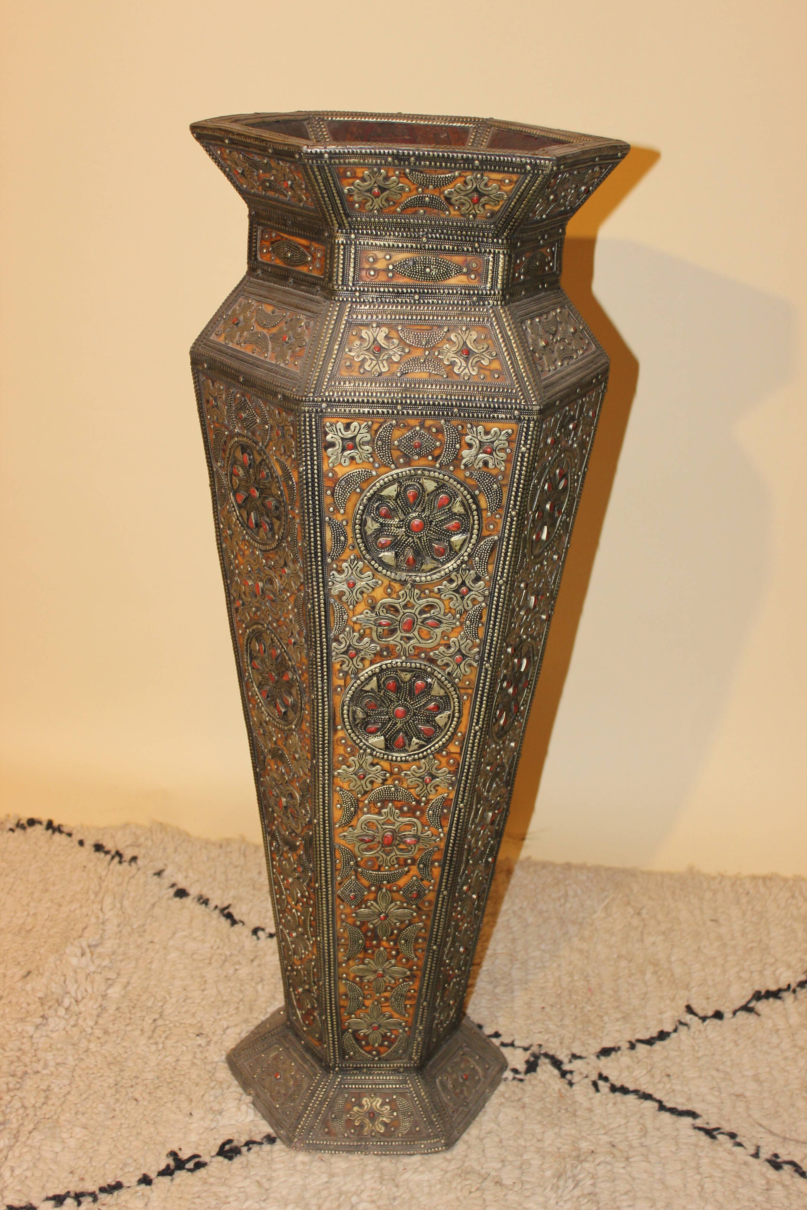 Wooden vase