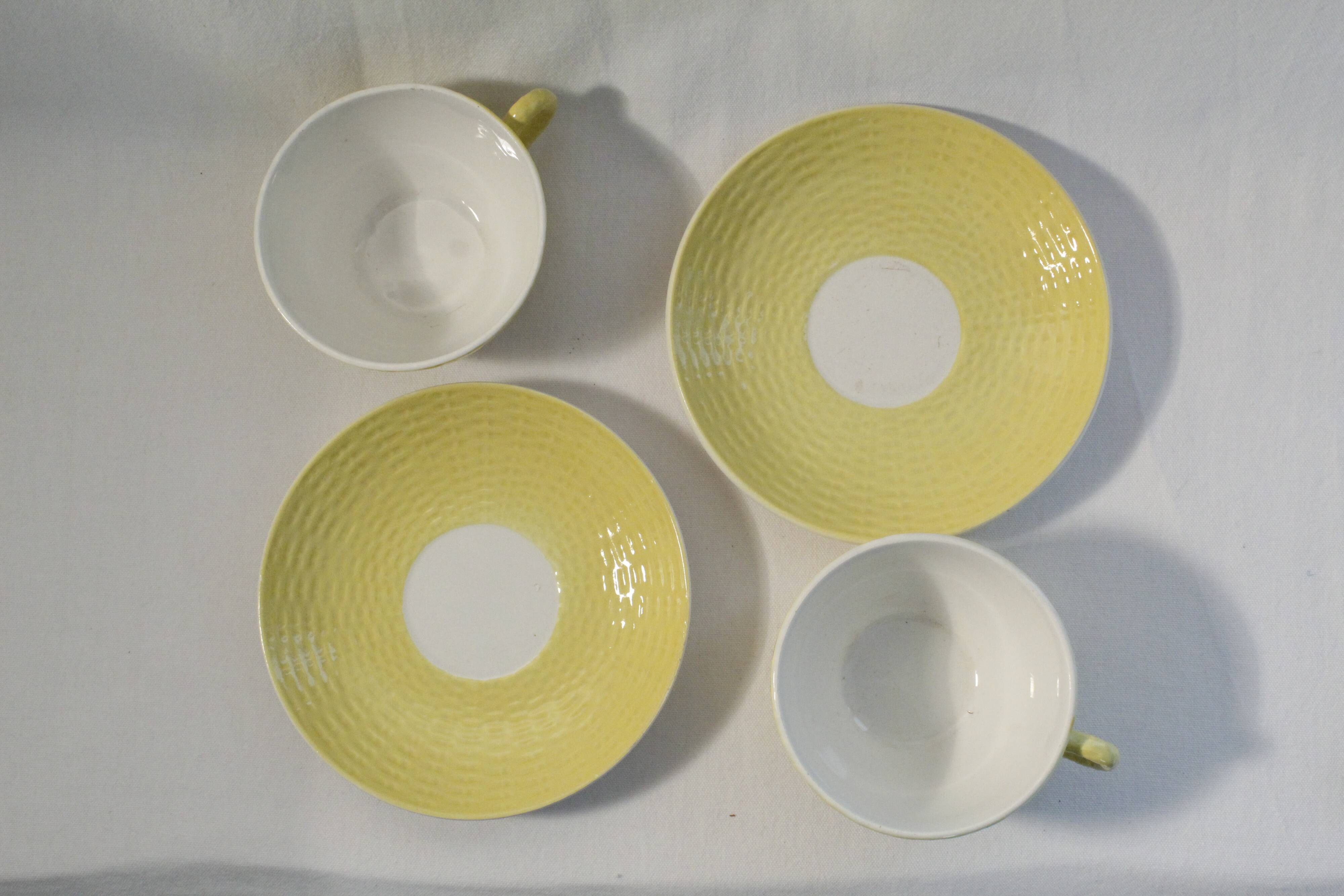 Lot 2 tea cups and yellow vintage saucer - Digoin Sarreguemines