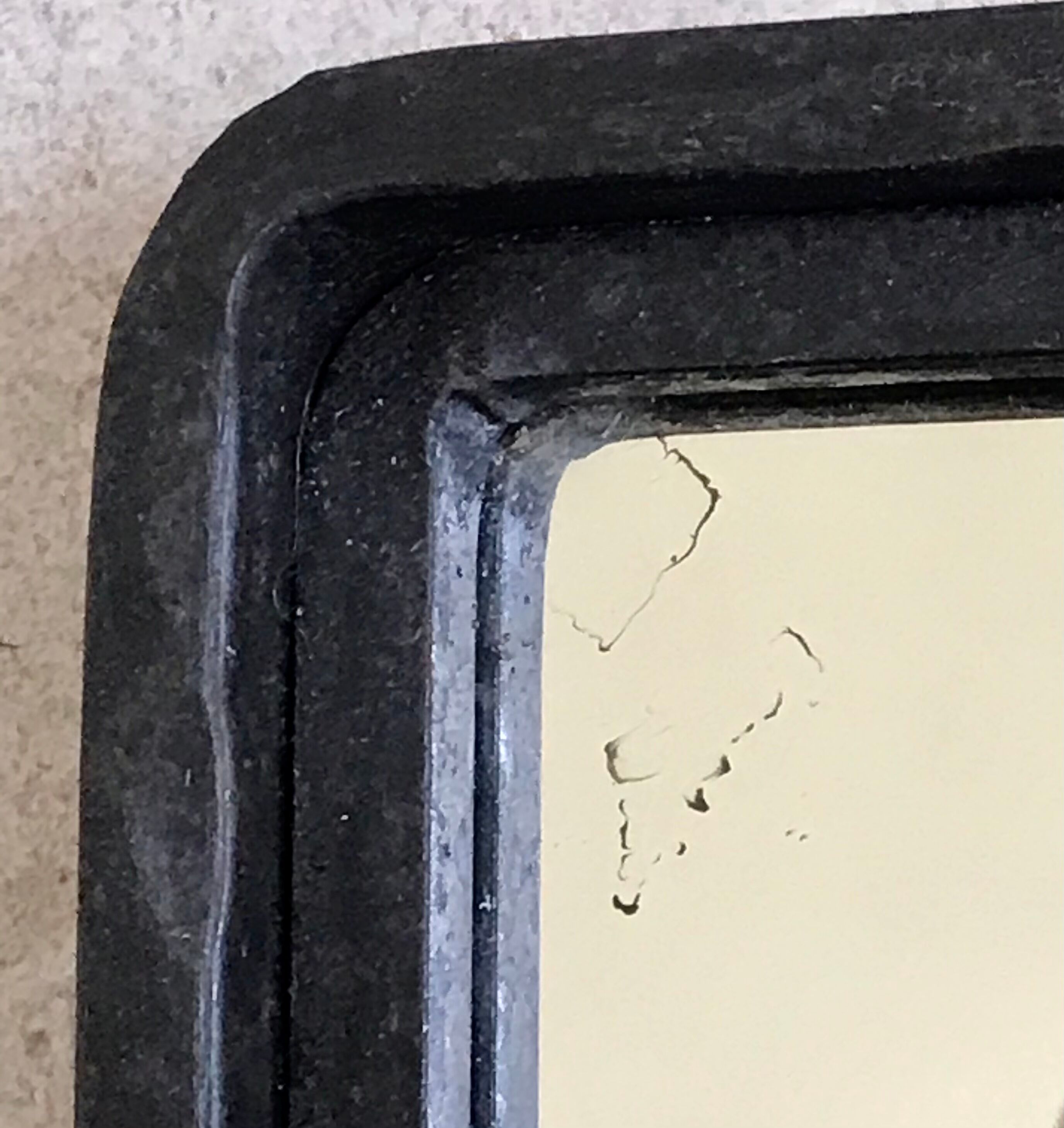 Undue metal mirror 19x34cm