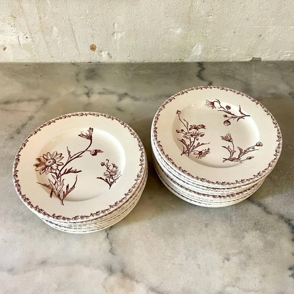 Lunéville earthenware dessert plate, Marguerite model.