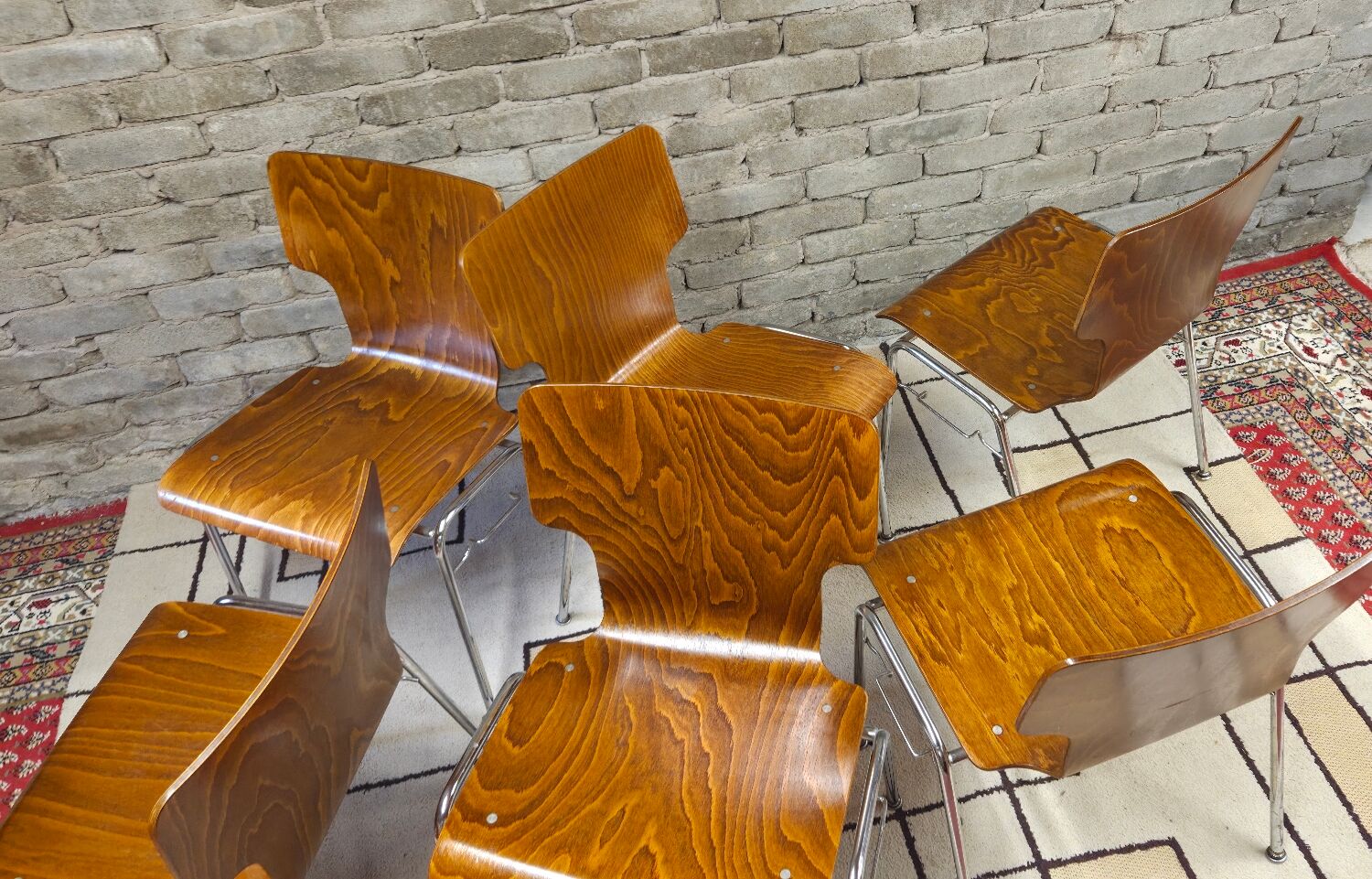 6 vintage Scandinavian chairs from the 1970s.