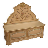Venetian chest in lacquered and painted wood