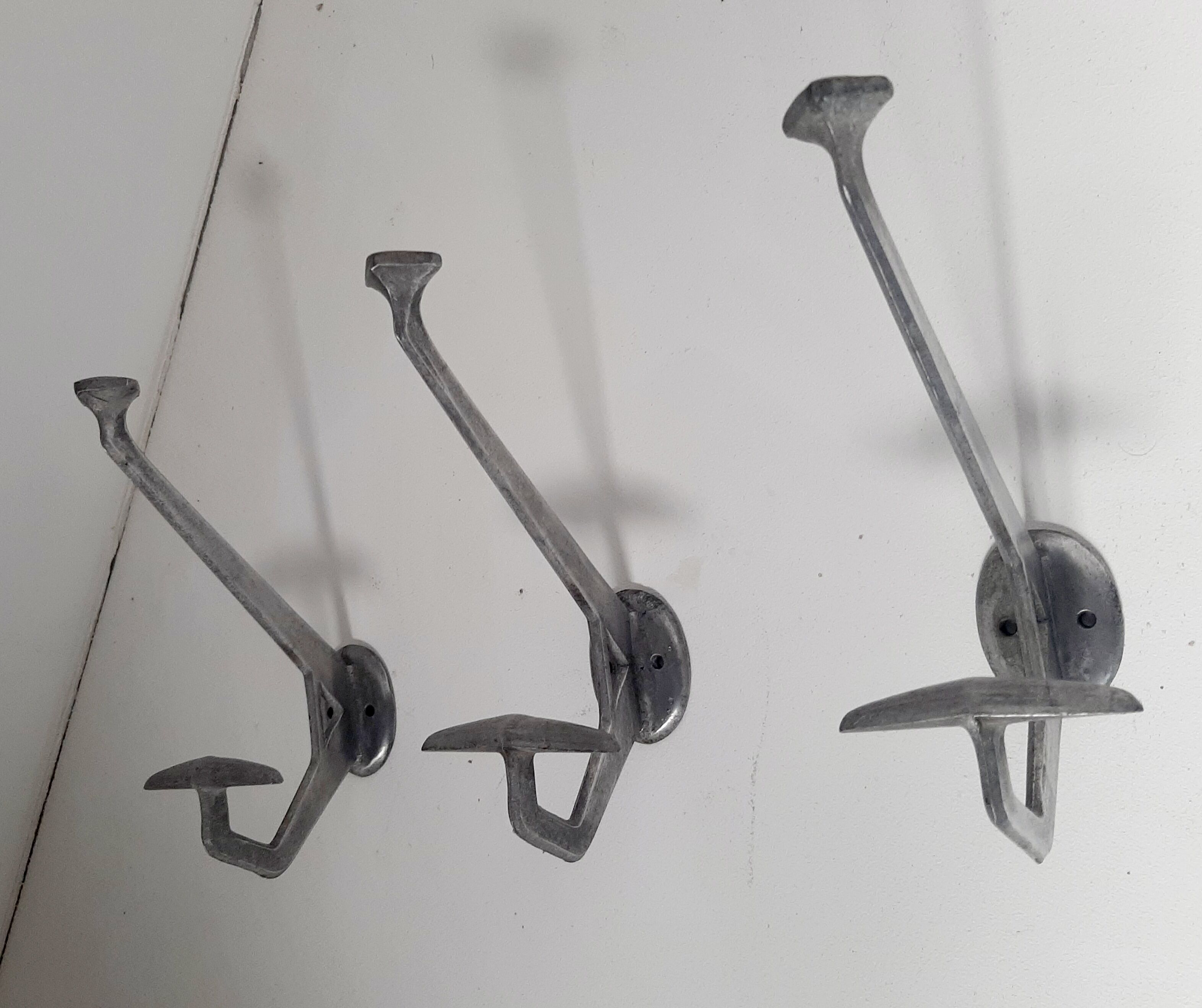 Series of 3 art deco hooks 30/40s