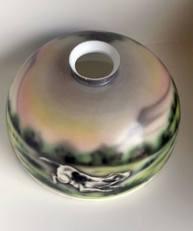 Suspension in vintage opaline.