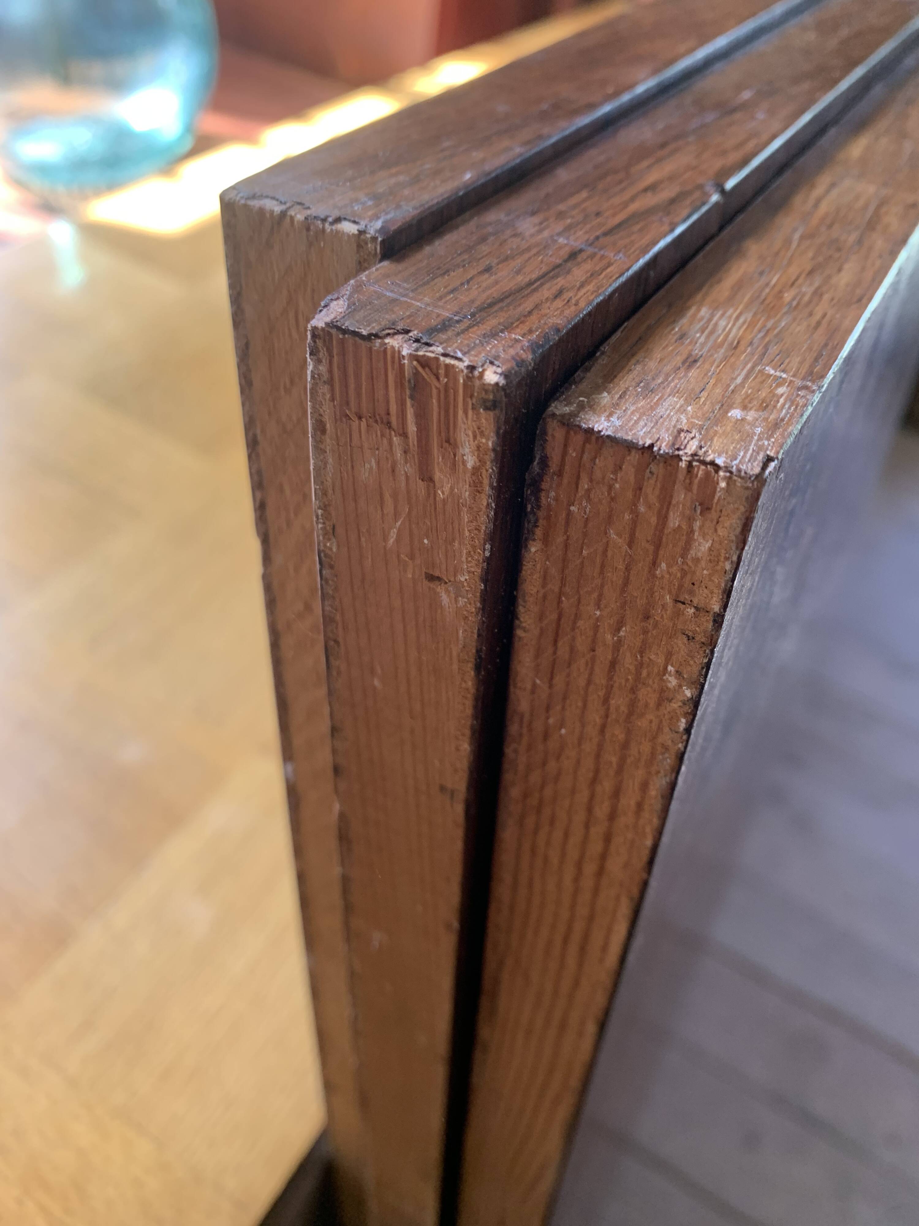 Vintage wall-mounted bookcase shelves in Rio rosewood