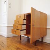 Vintage dresser 4 drawers 1 door