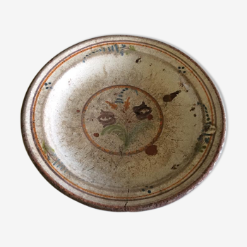 Hollow dish in very old terracotta