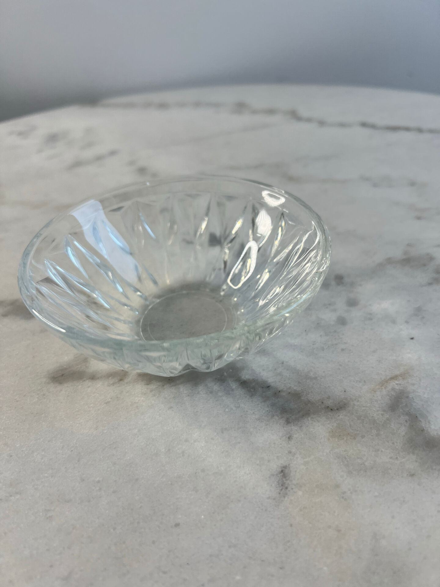 Cut glass bowl stamped France 11cm