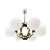 Lustre en laiton des années 50 avec abat-jour en verre dépoli