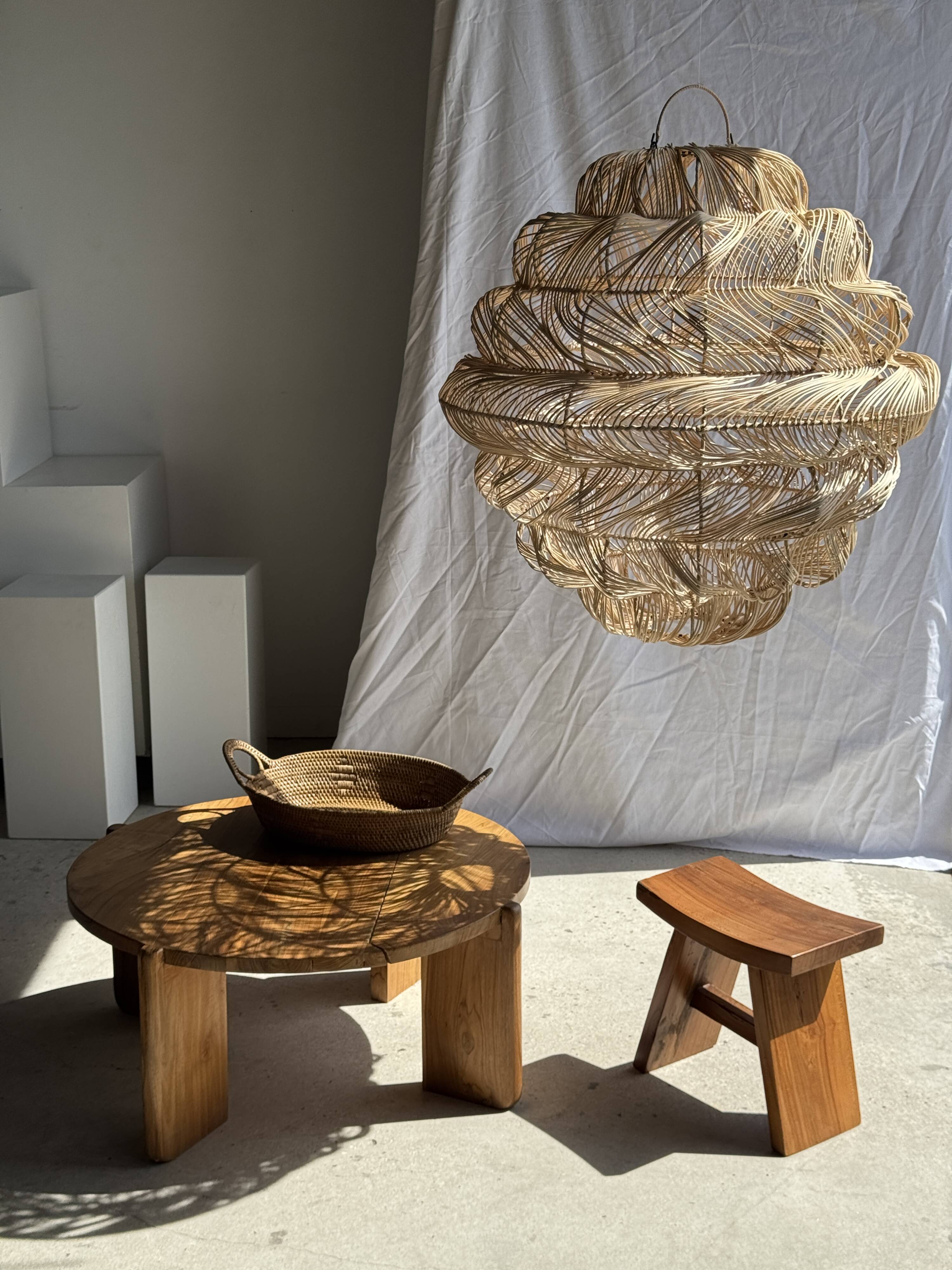 Suspension or rattan lampshade in an elongated spherical shape, layered H80 D