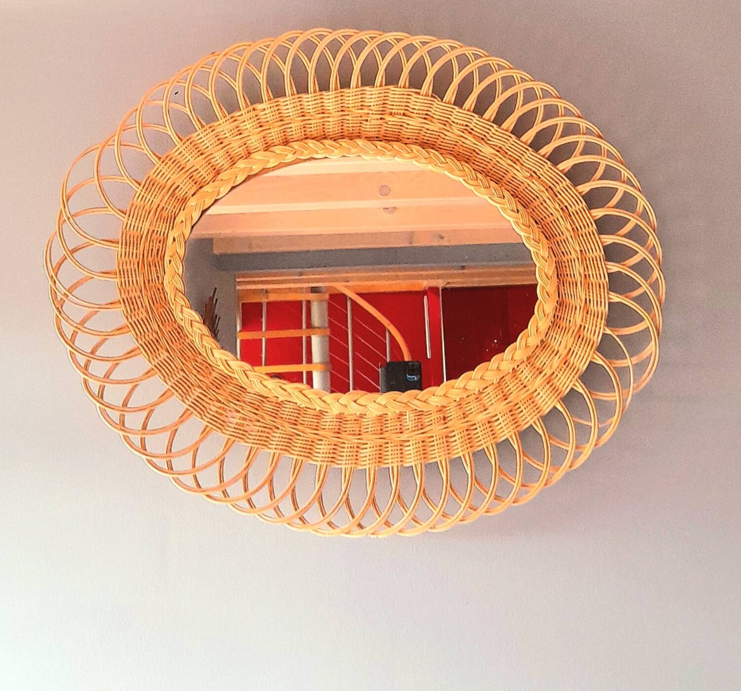 Miroir ovale en rotin 1960