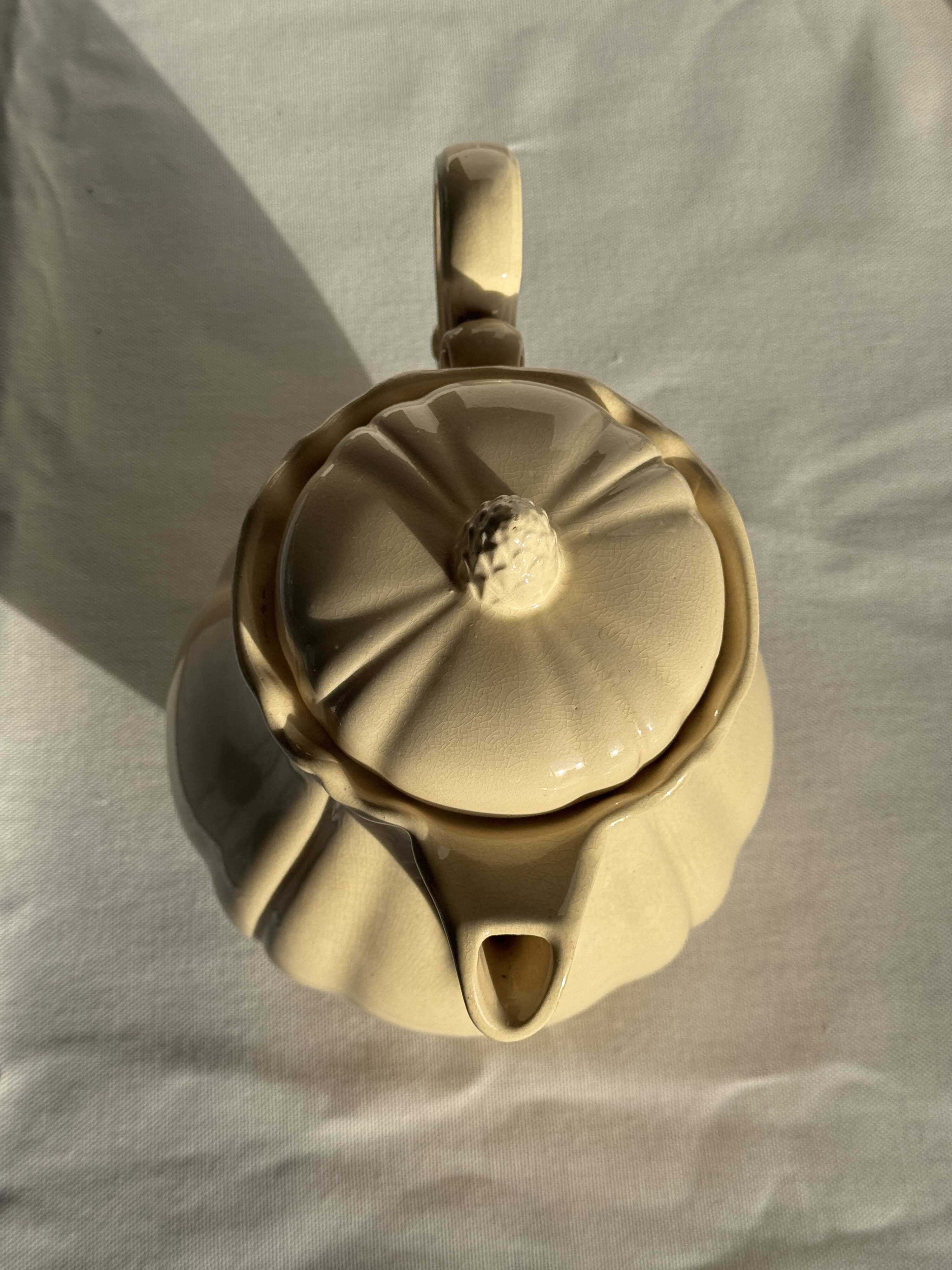 Cream teapot and its sugar bowl Sarreguemines France