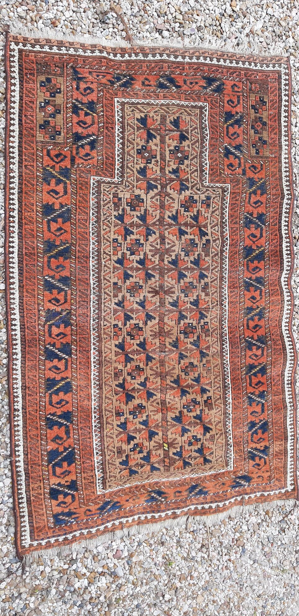 Hand knotted wool rug 76x117cm