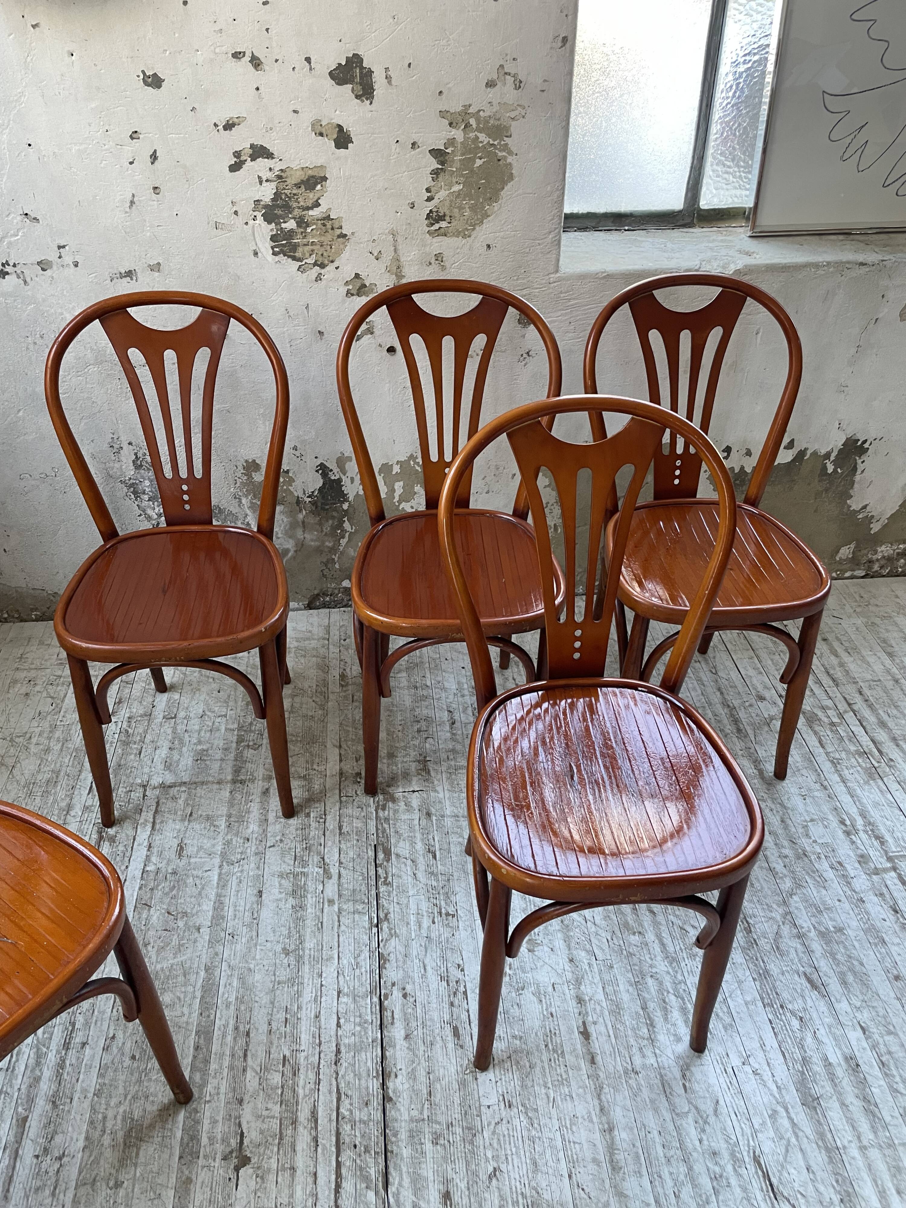 6 bistro chairs