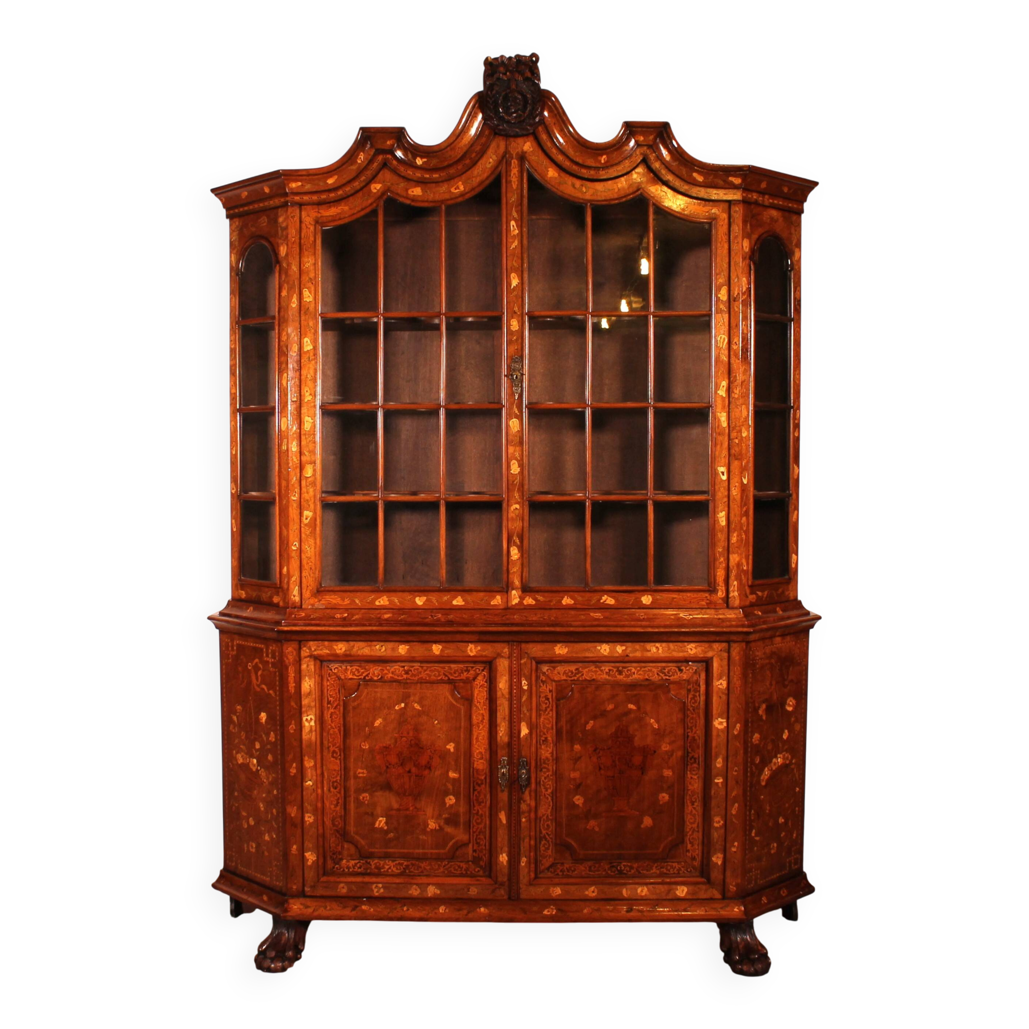 Vitrine hollandaise en marqueterie circa 1800