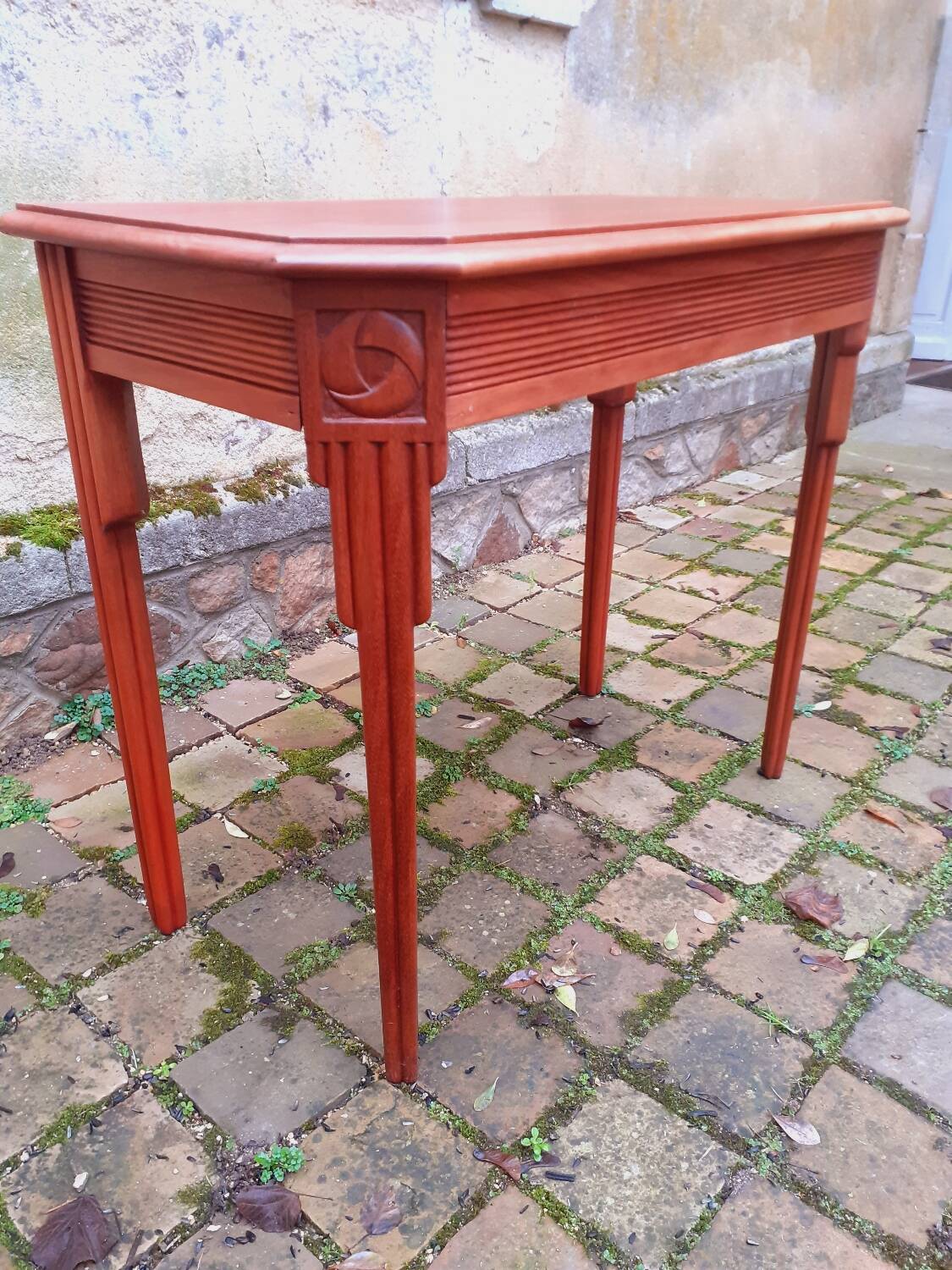 Art Deco wooden console from the 1920s.