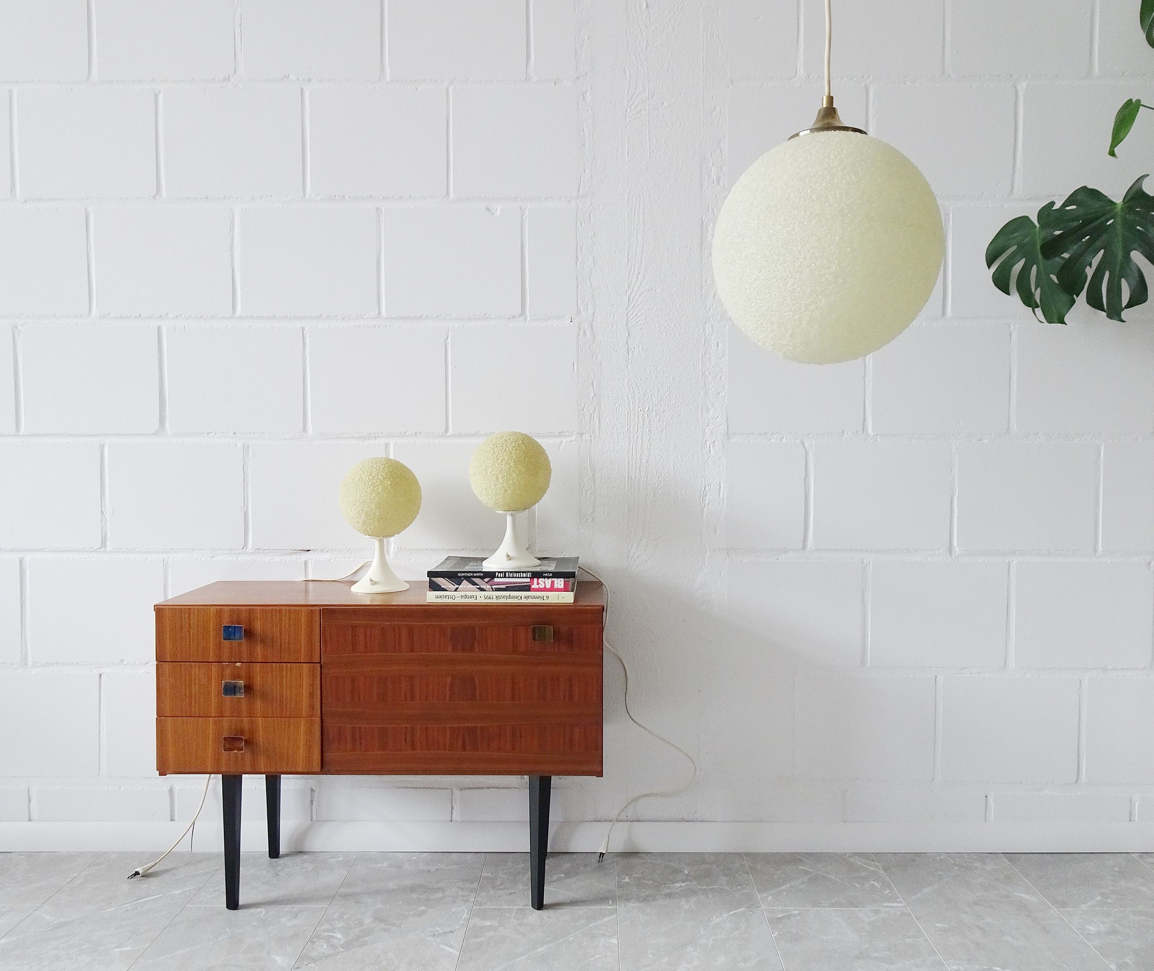 Bedside lamp set made of plastic granulate