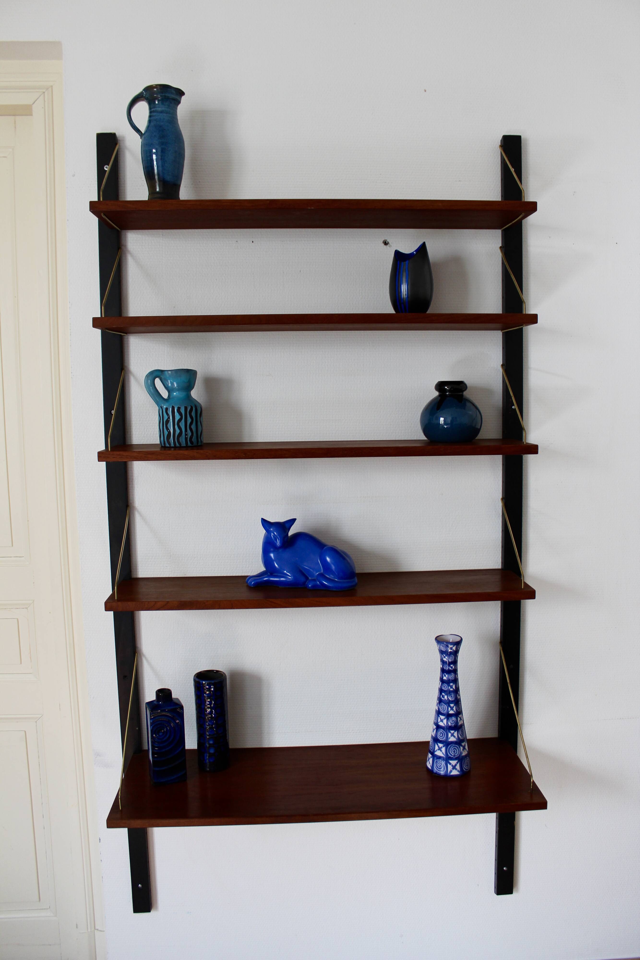 Poul Cadovius 50s shelves