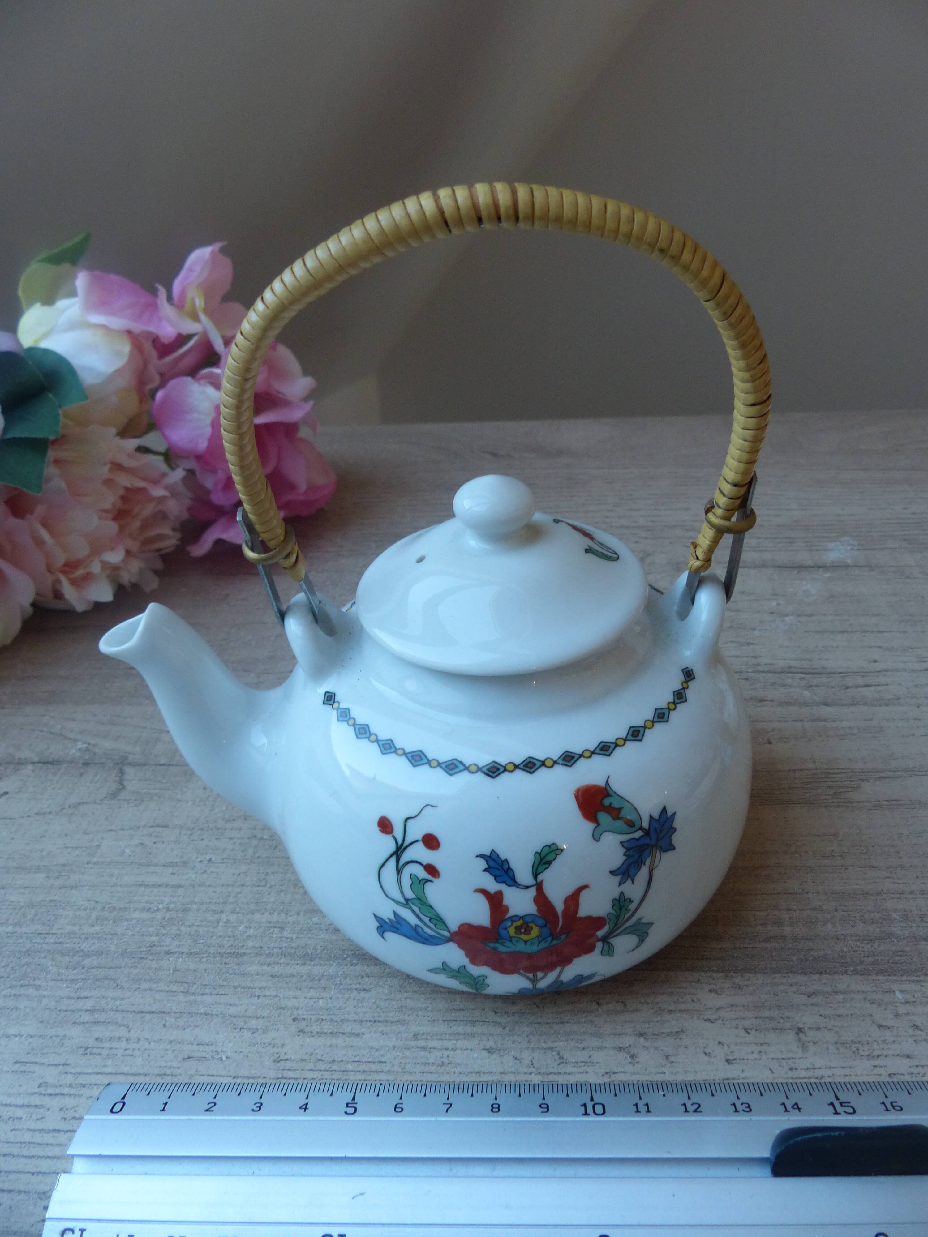 Small Paris porcelain teapot poppy decor Aluminite Frugier Limoges