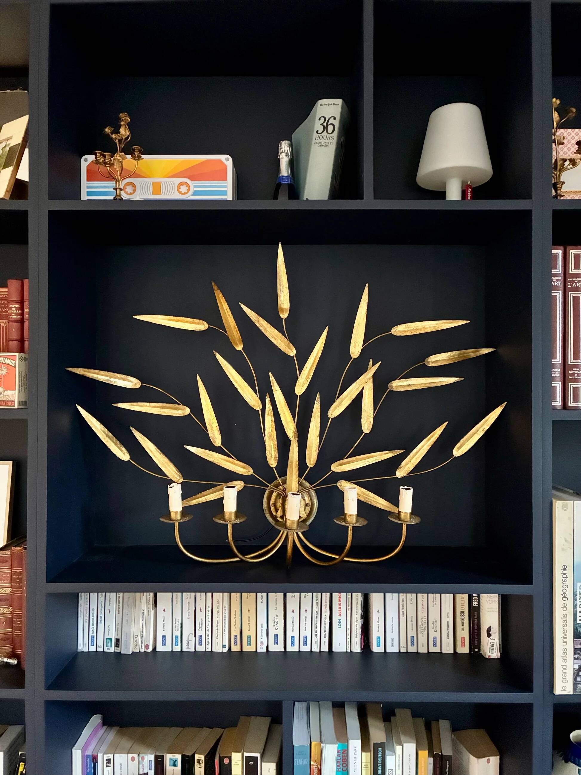 Large wall lamp "Leaves" in brass - 1970.
