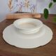 Assiette sur pied Gien