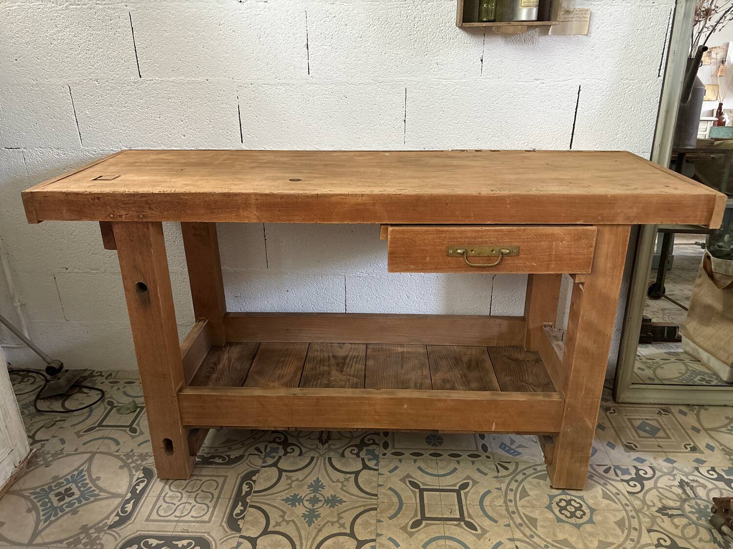 Carpenter's workbench