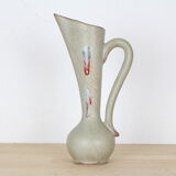 Red patterned sandstone pitcher