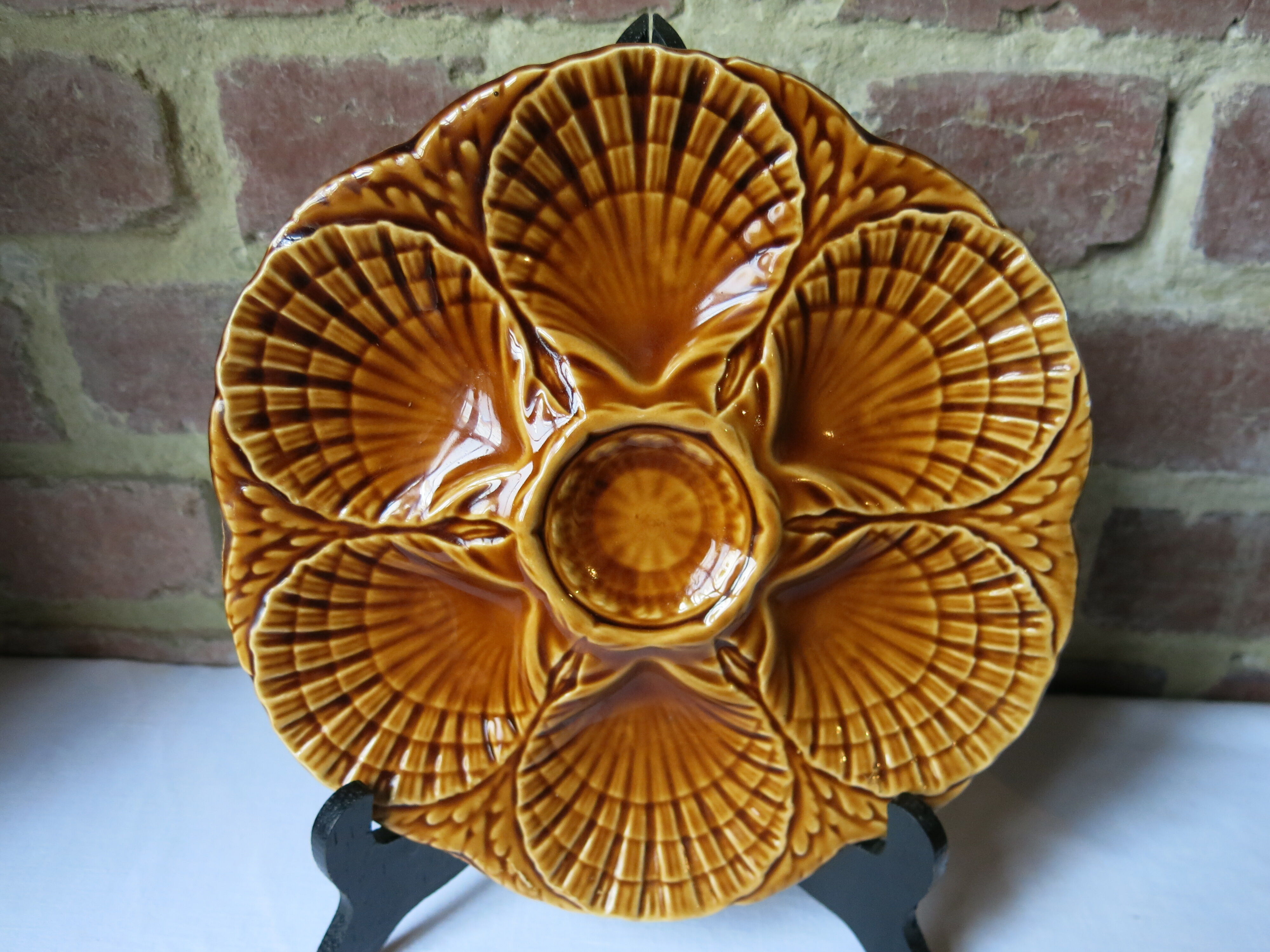 10 Sarreguemines oyster plates in very good condition