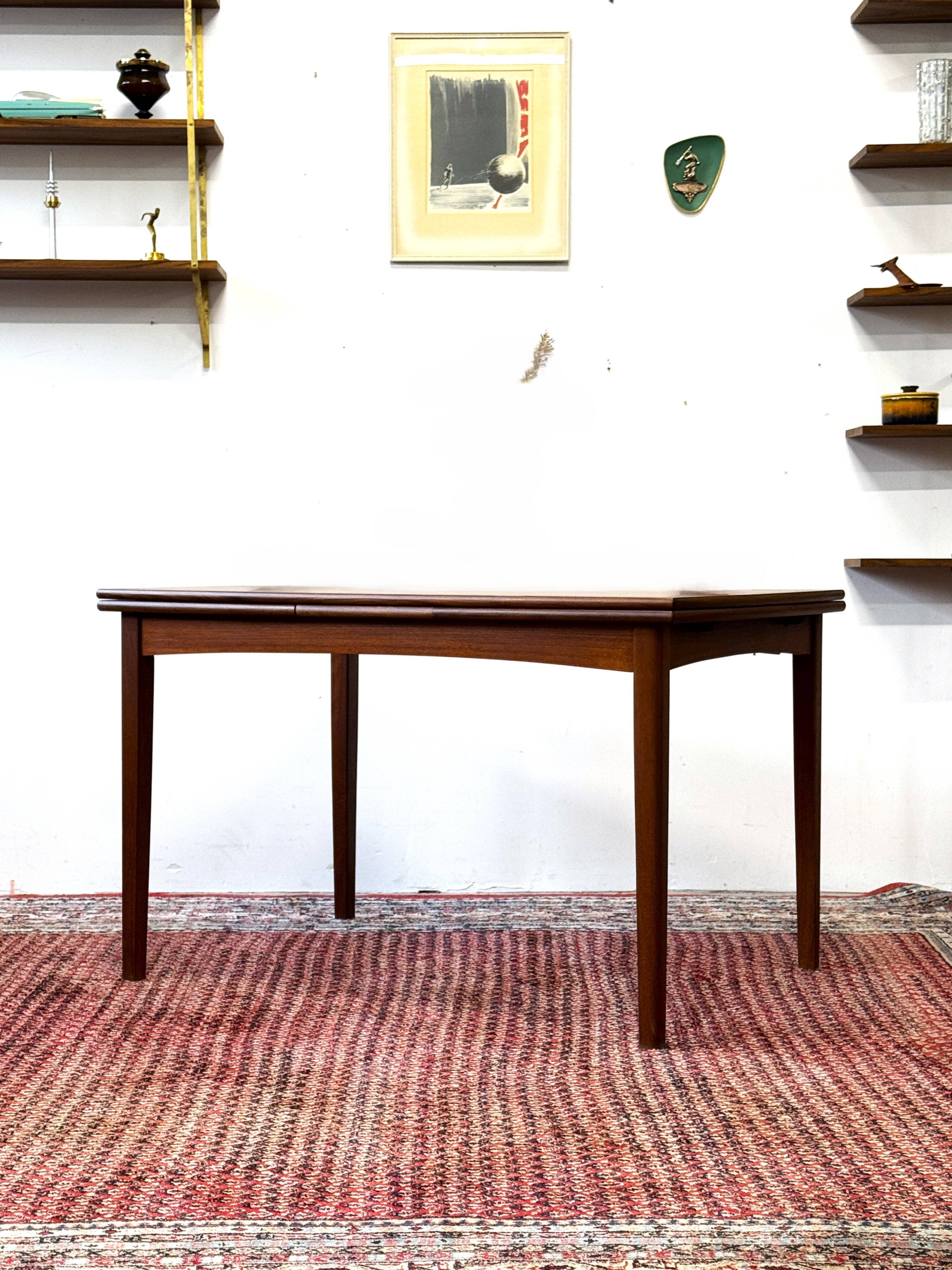 Extendable teak table, Denmark 60s/70s, vintage, mid 20th century
