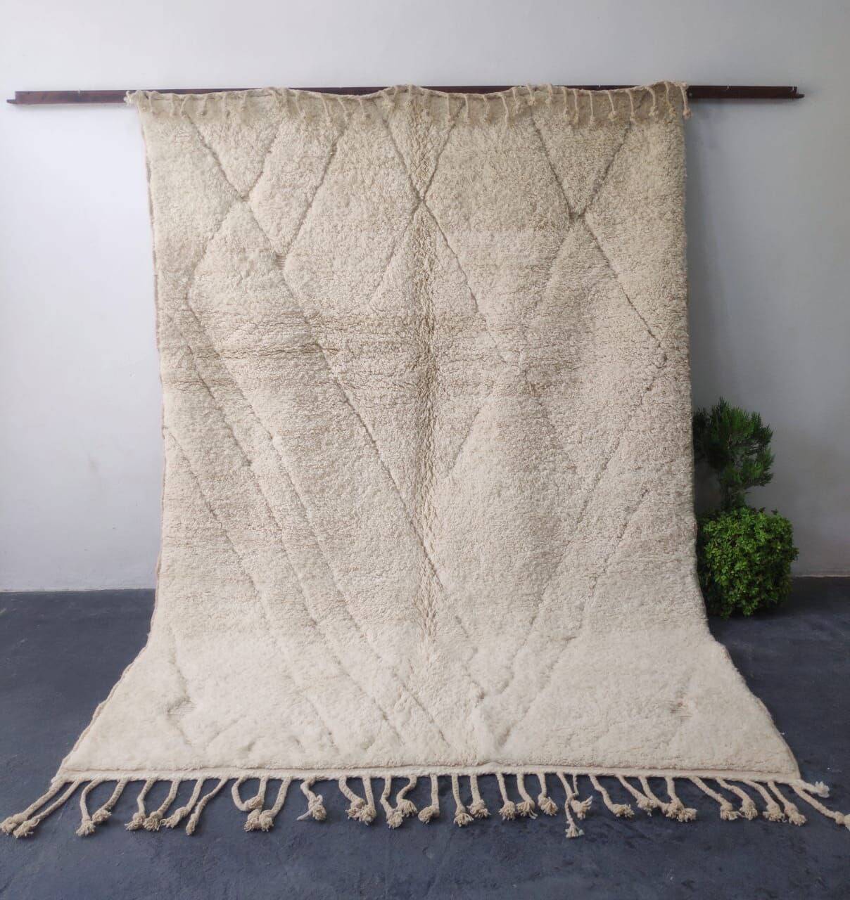 Large Authentic Beni Ouarain Rug, Ecru with Diamond Pattern - 300x200cm