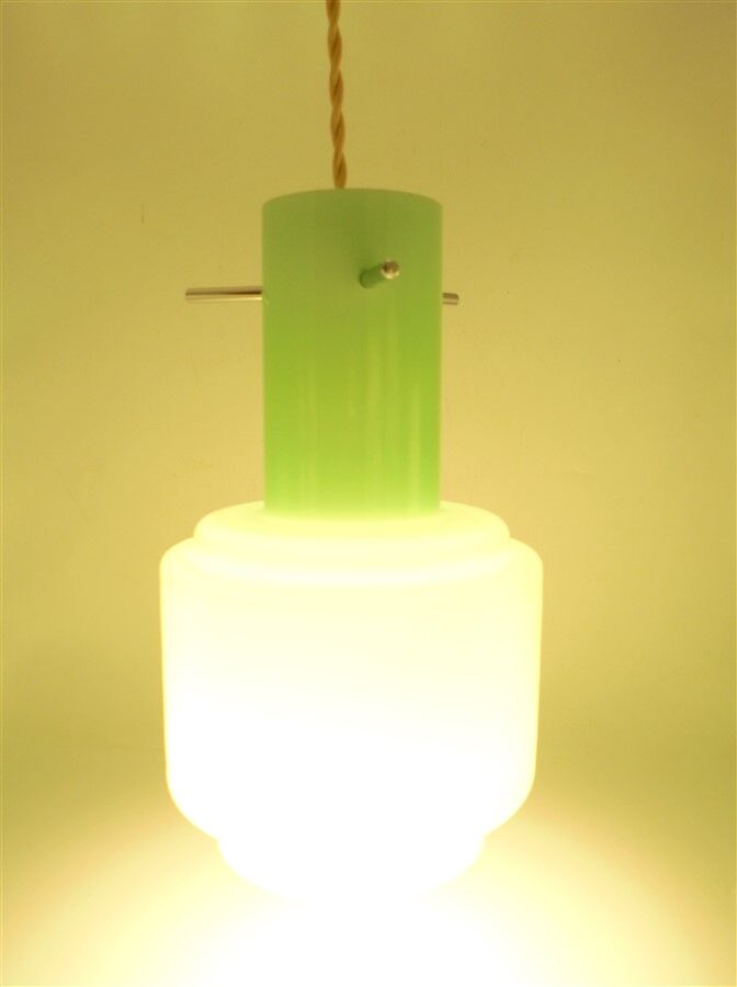 Green vintage suspension