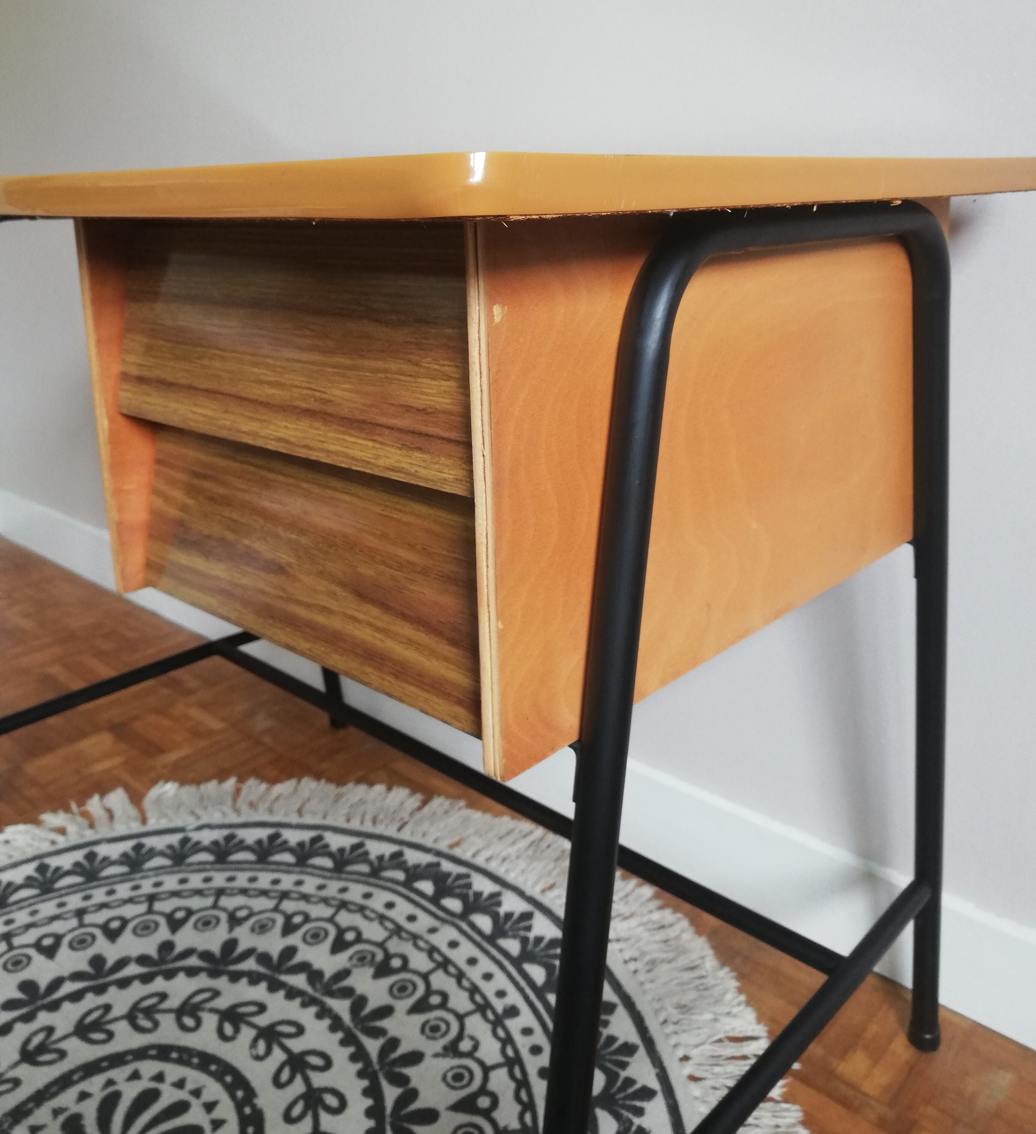 Office formica