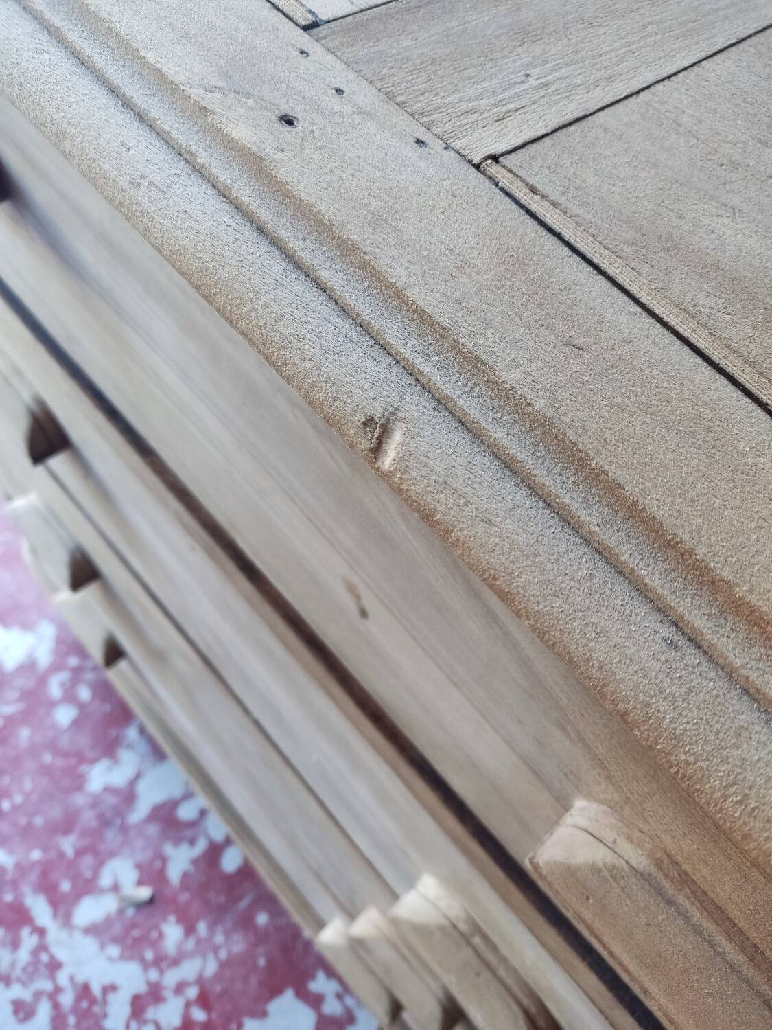 Solid wood chest of drawers