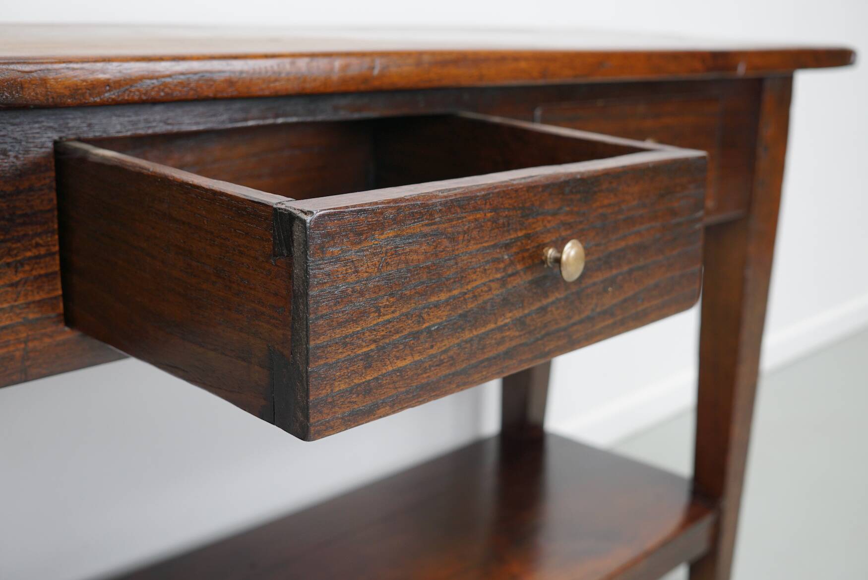 Table d'appoint rustique de style colonial néerlandais antique en teck/chêne