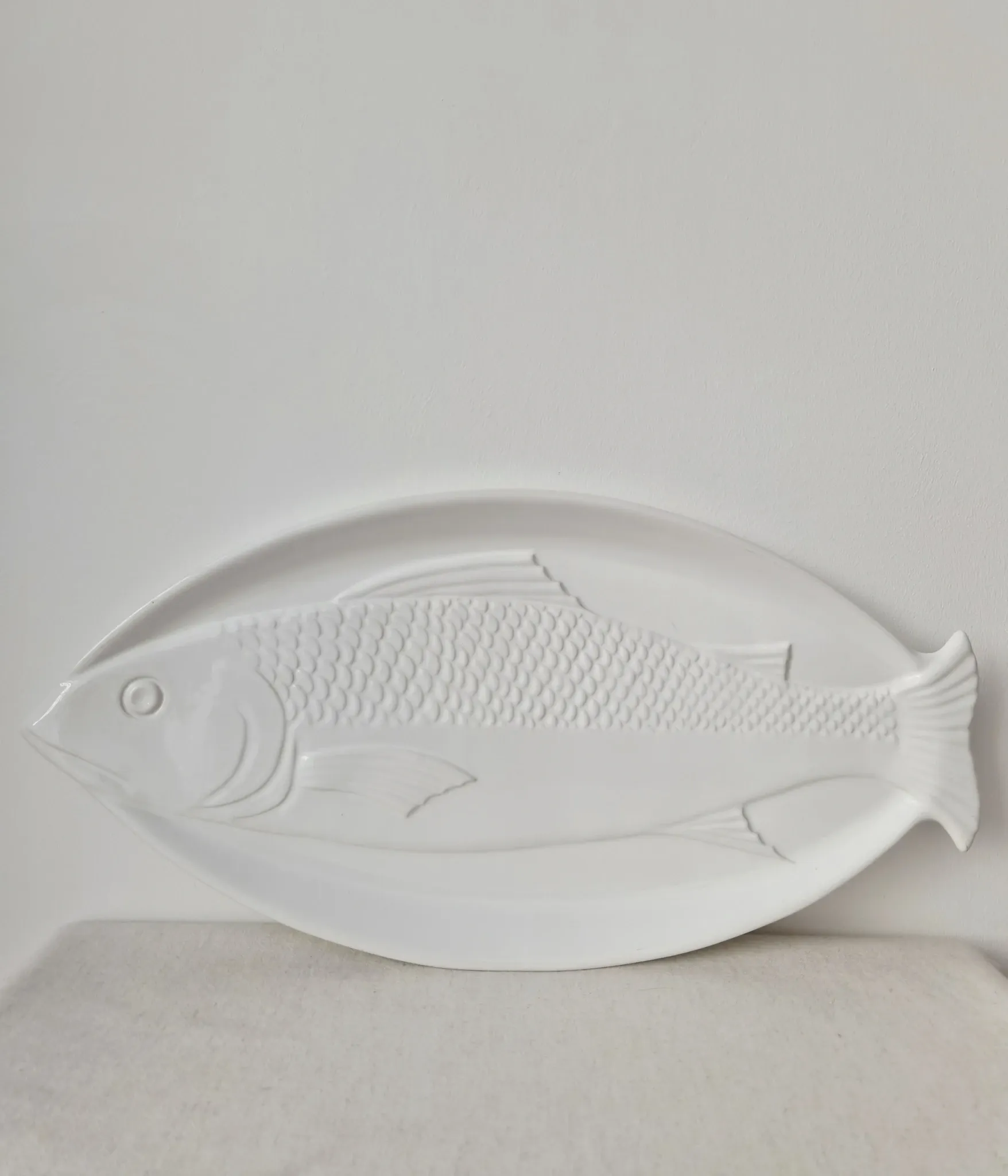 Large vintage ceramic plate "Fish" from Portugal -