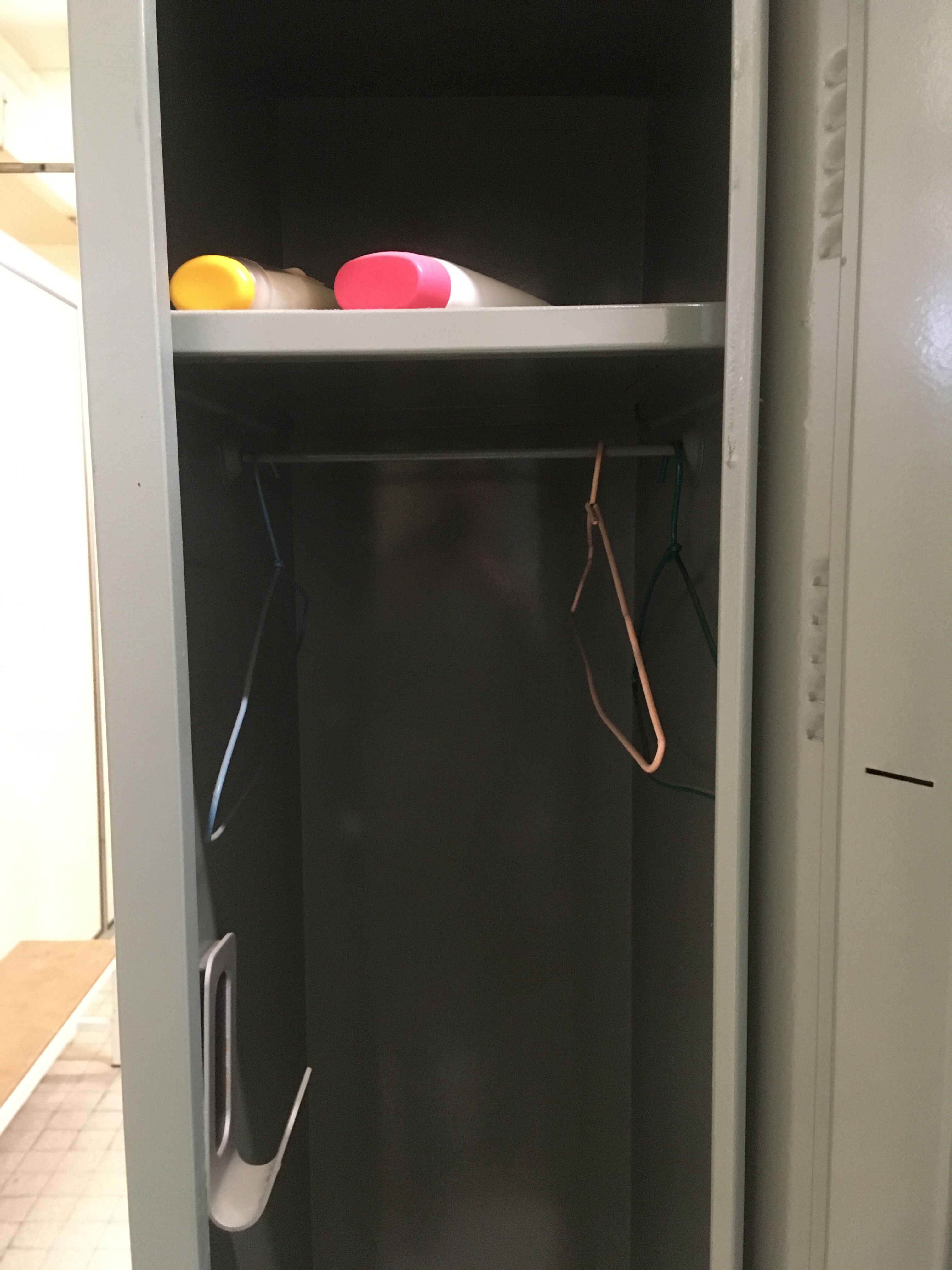 Industrial metal locker 4 doors