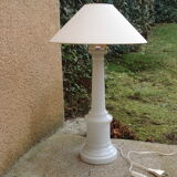 White opaline table lamp