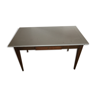 Table bureau