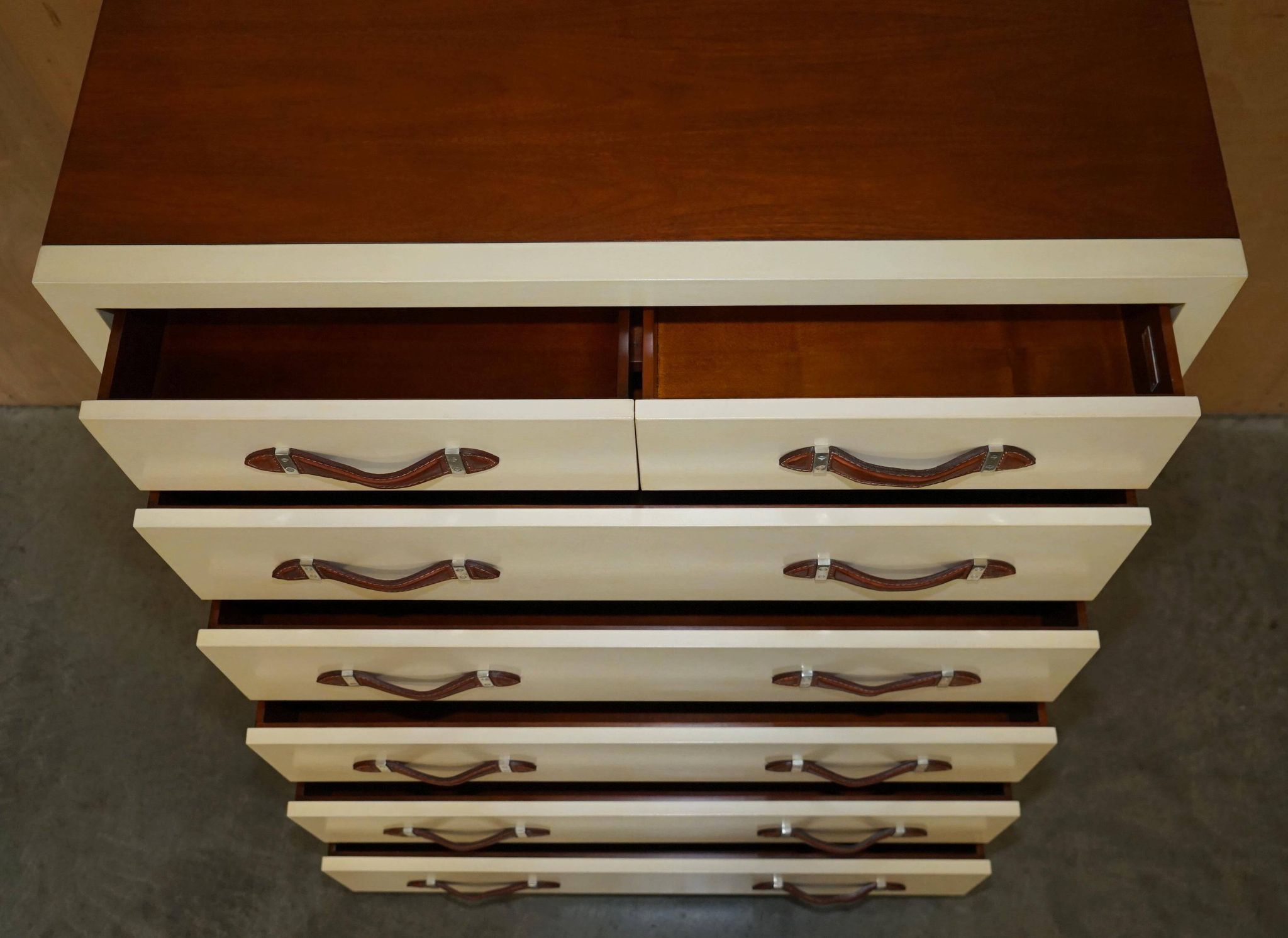 Commode Ralph Lauren Modern Hollywood cuir et bois