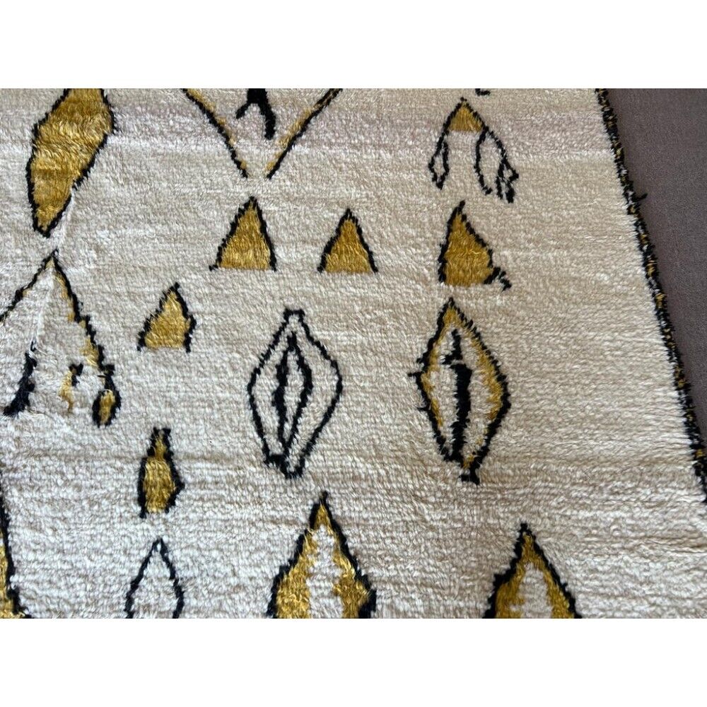 New Hand-Knotted Contemporary Moroccan Rug Made Of Natural Wool. Custom Options Available.