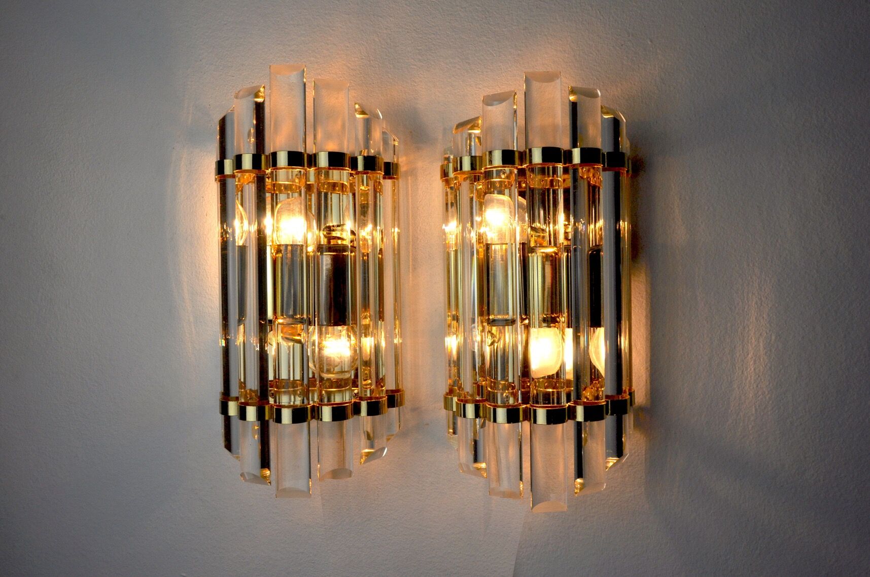Pair of Venini wall lamps, Murano glass, Italy, 1970