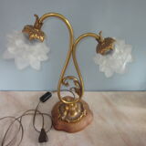 Bronze lamp has 2 tulips shaped flowers