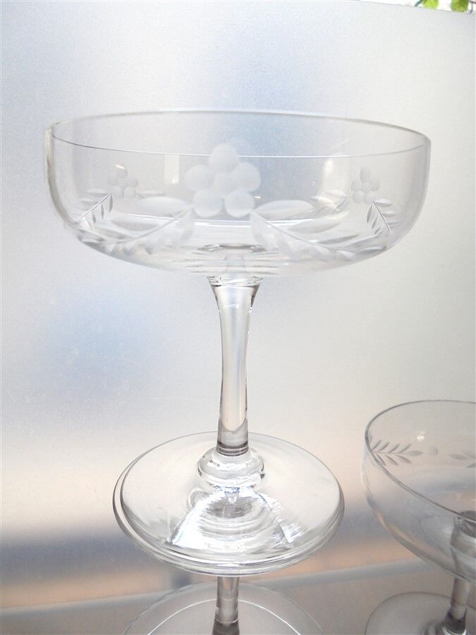 Set of 6 champagne glasses