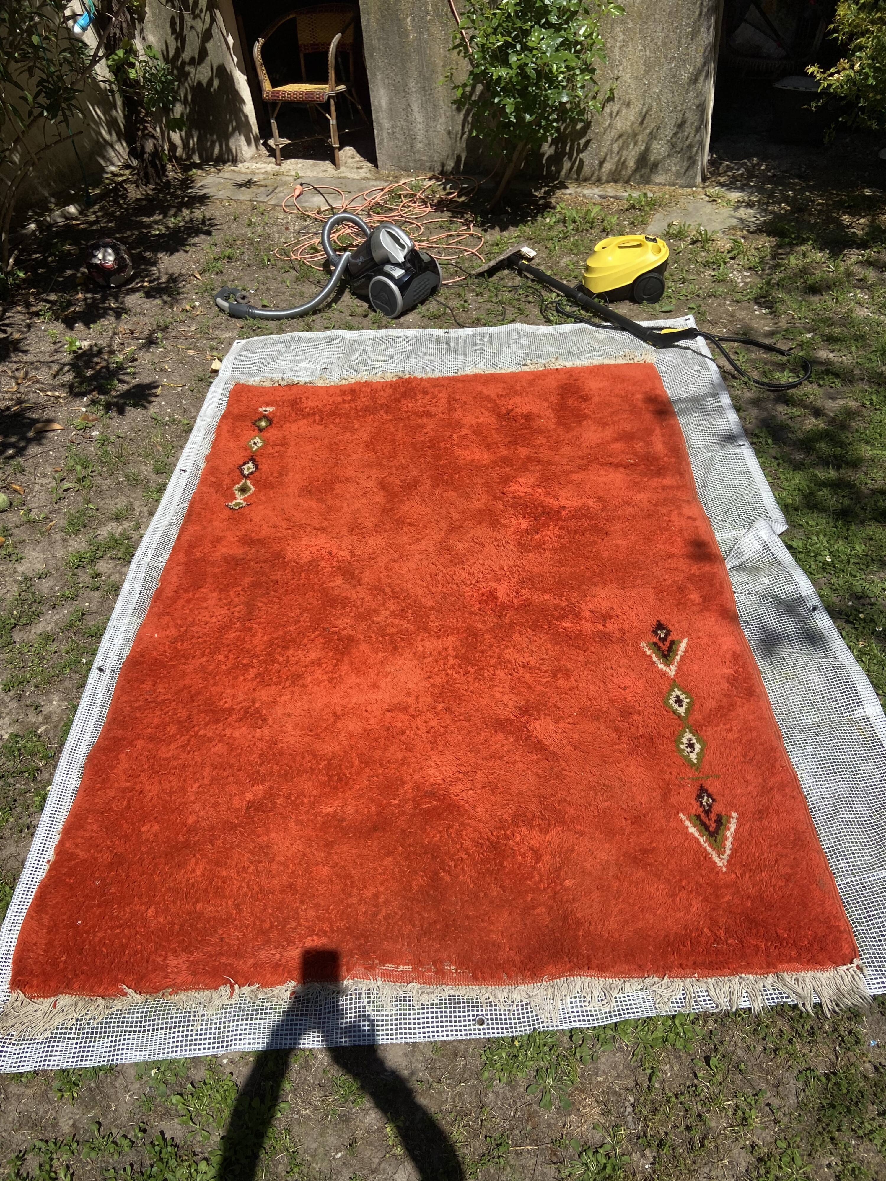 Moroccan carpet in vintage wool