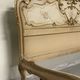 Lit matrimonial des années 40 dans le style Louis XV.